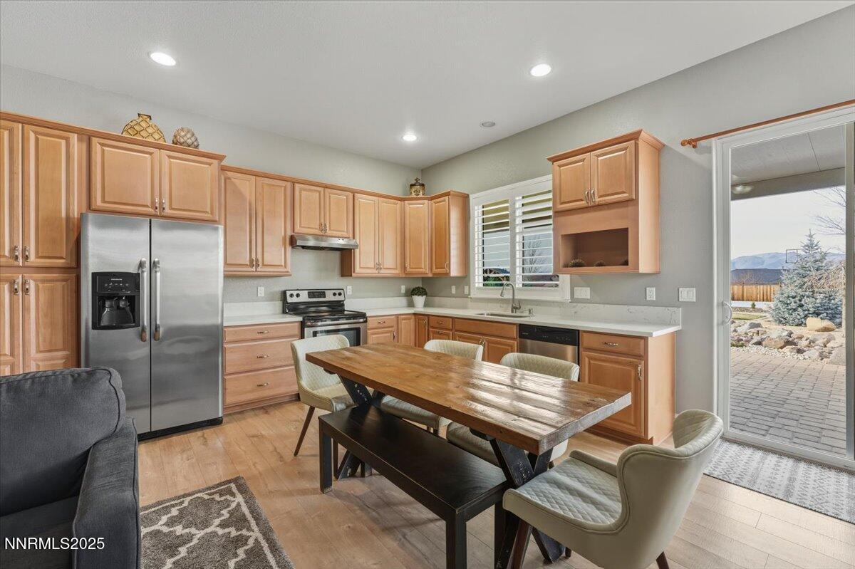 Sparks, Nevada, 89441, United States, 5 Bedrooms Bedrooms, ,4 BathroomsBathrooms,Residential,Active,2001361