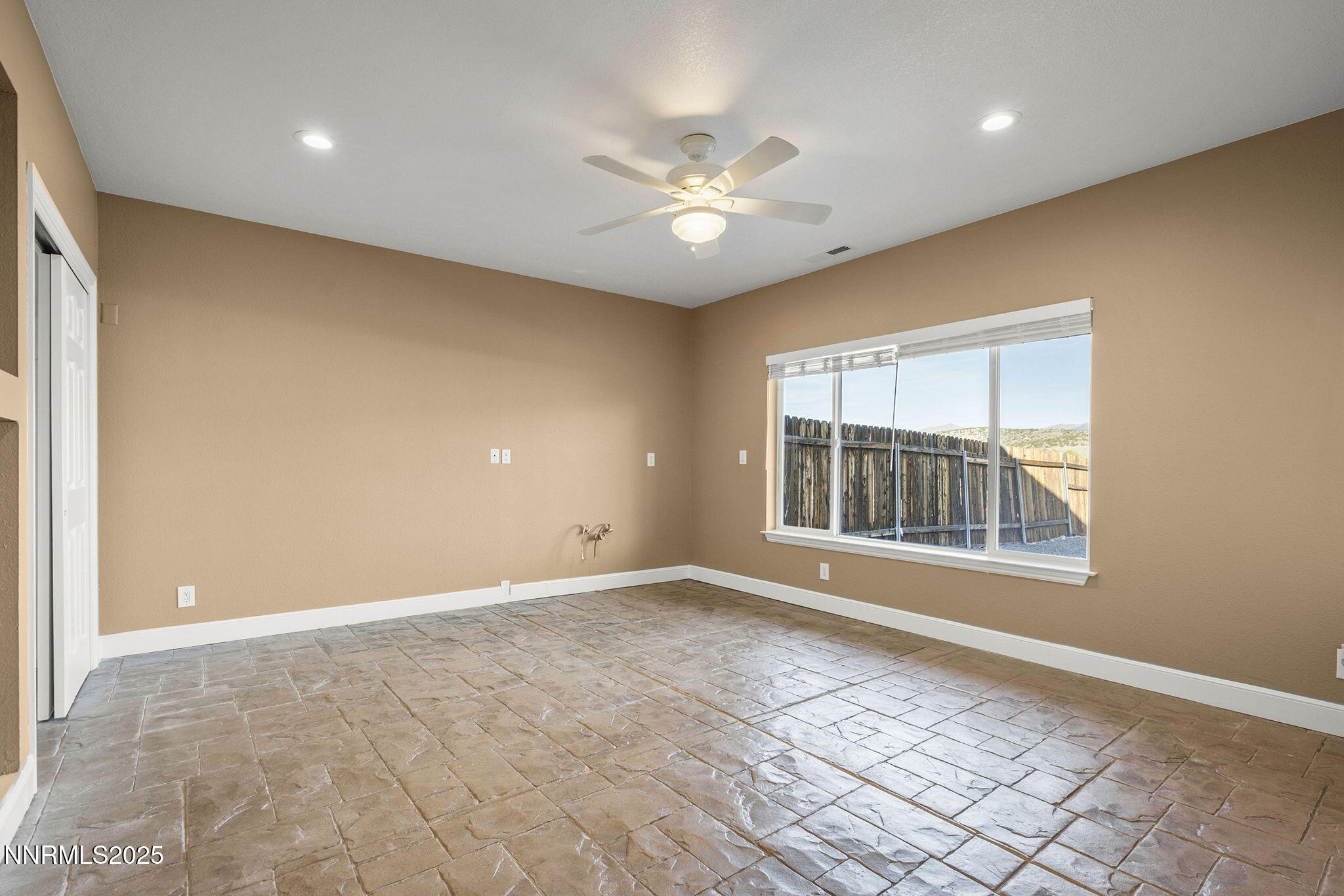 Gardnerville, Nevada, 89410, United States, 5 Bedrooms Bedrooms, ,3 BathroomsBathrooms,Residential,Active,1969778