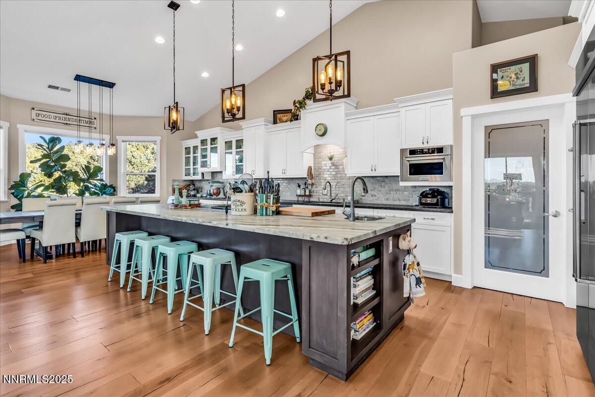 Reno, Nevada, 89521, United States, 5 Bedrooms Bedrooms, ,5 BathroomsBathrooms,Residential,Active,1894204