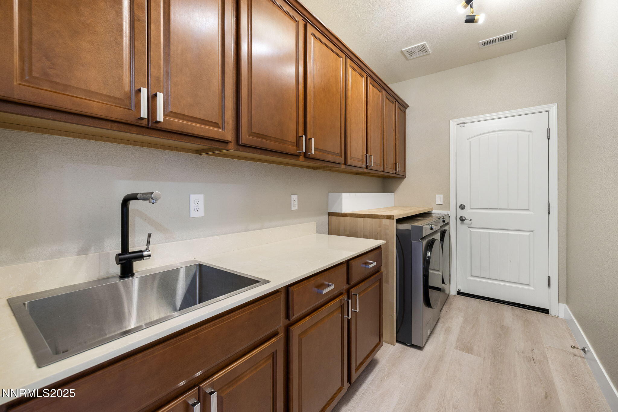 Reno, Nevada, 89512, United States, 5 Bedrooms Bedrooms, ,4 BathroomsBathrooms,Residential,Active,1945309