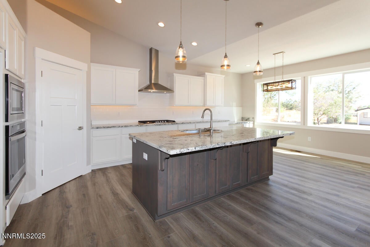 Minden, Nevada, 89423, United States, 4 Bedrooms Bedrooms, ,3 BathroomsBathrooms,Residential,Active,1899929