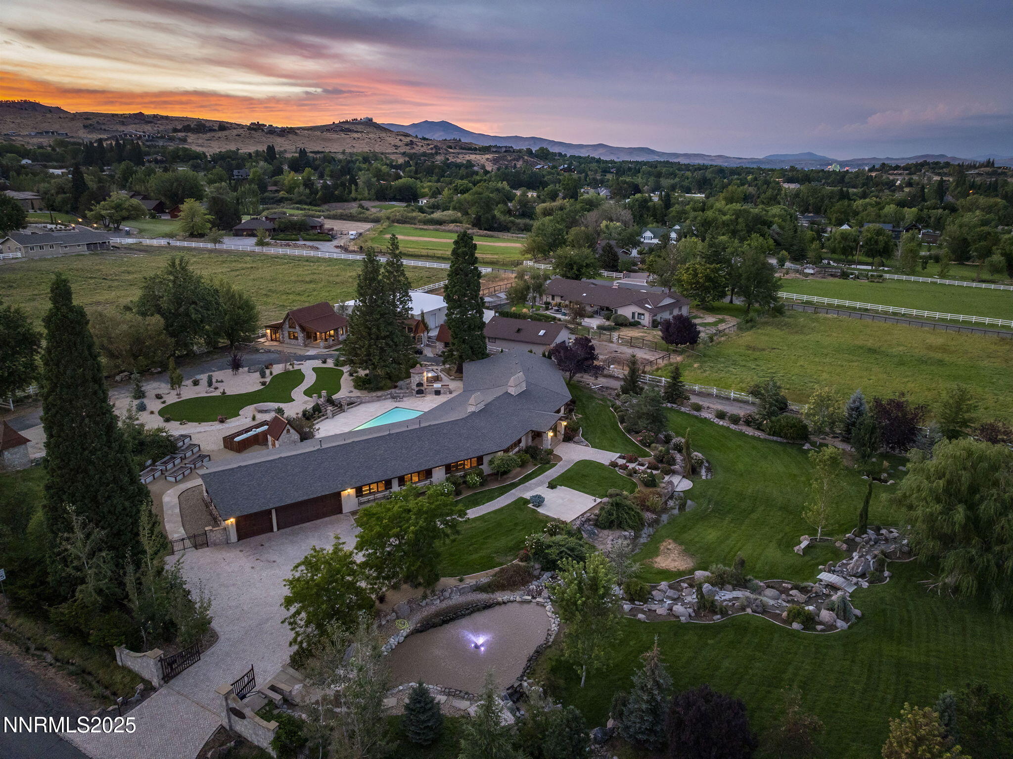 Reno, Nevada, 89511, United States, 4 Bedrooms Bedrooms, ,3 BathroomsBathrooms,Residential,Active,1929694
