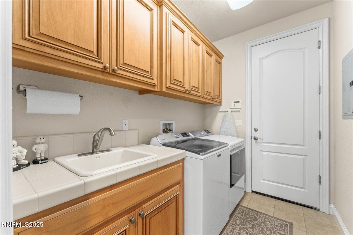 Genoa, Nevada, 89411, United States, 3 Bedrooms Bedrooms, ,3 BathroomsBathrooms,Residential,Active,1893207