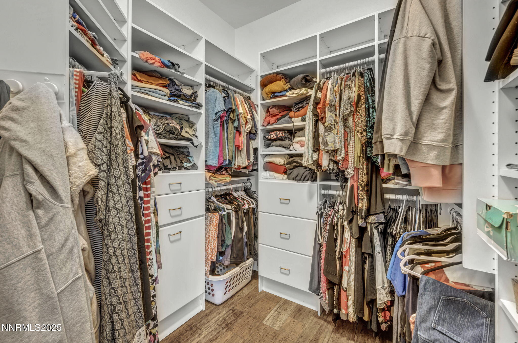 Sparks, Nevada, 89436, United States, 4 Bedrooms Bedrooms, ,3 BathroomsBathrooms,Residential,Active,1960113