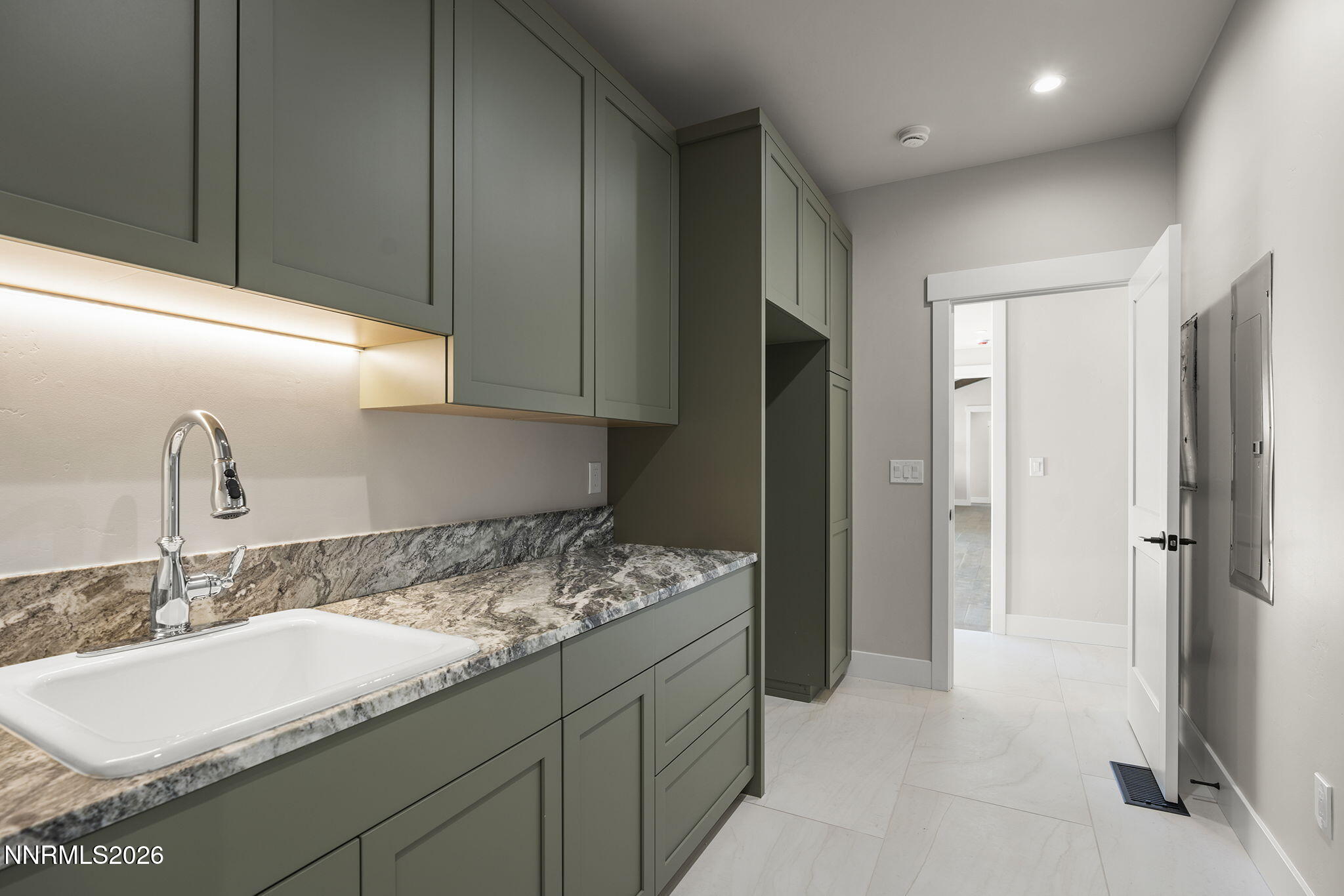 Gardnerville, Nevada, 89410, United States, 3 Bedrooms Bedrooms, ,3 BathroomsBathrooms,Residential,Contingent,2010574