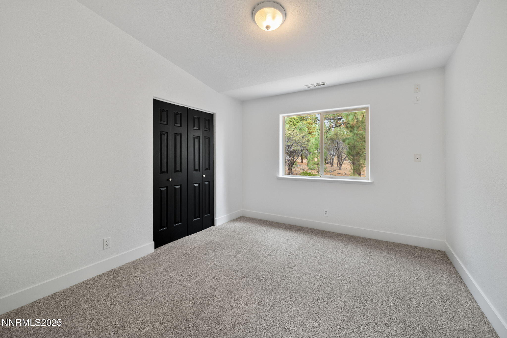 Reno, Nevada, 89511, United States, 5 Bedrooms Bedrooms, ,4 BathroomsBathrooms,Residential,Active,1952602