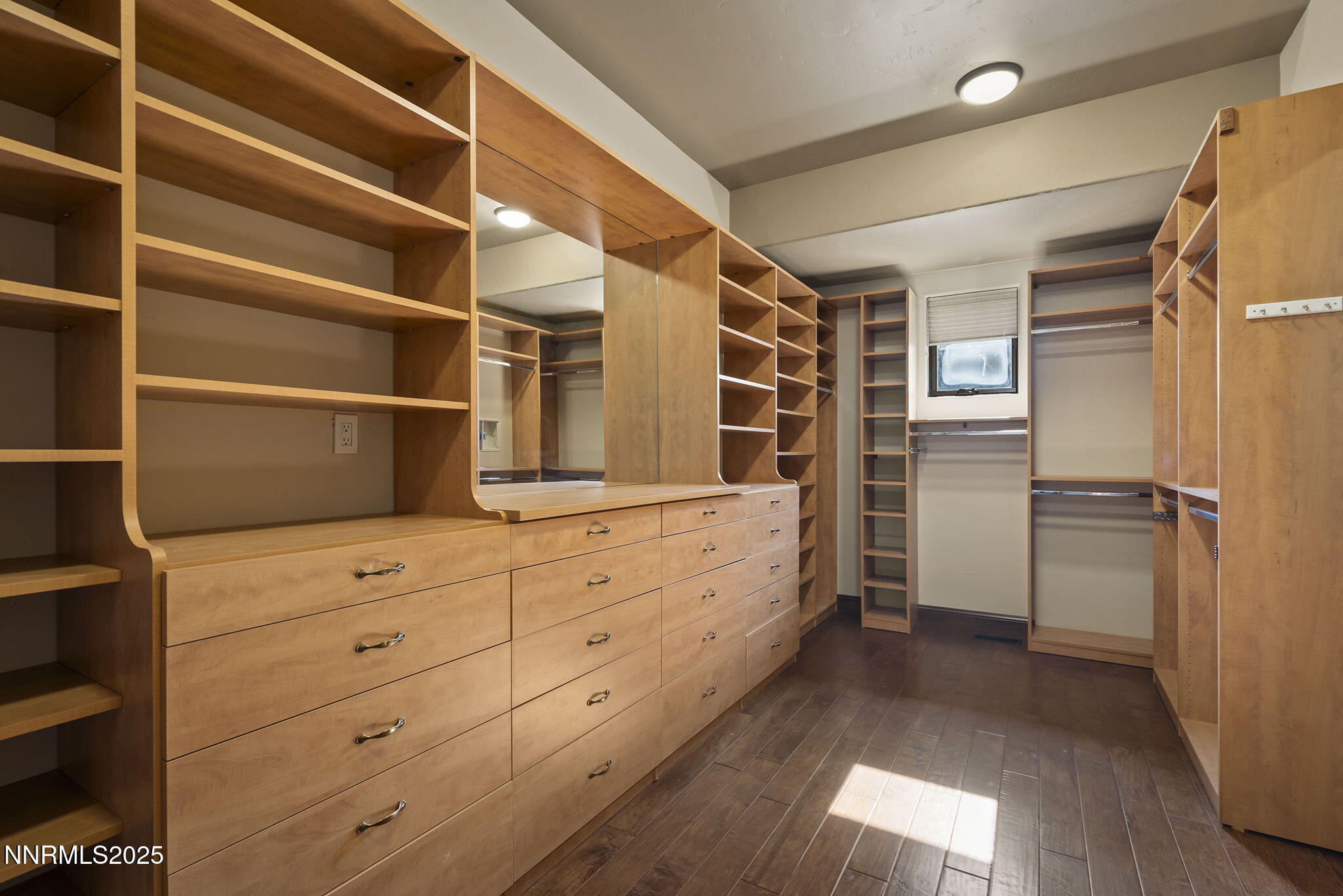 Reno, Nevada, 89519, United States, 5 Bedrooms Bedrooms, ,7 BathroomsBathrooms,Residential,Active,1963427