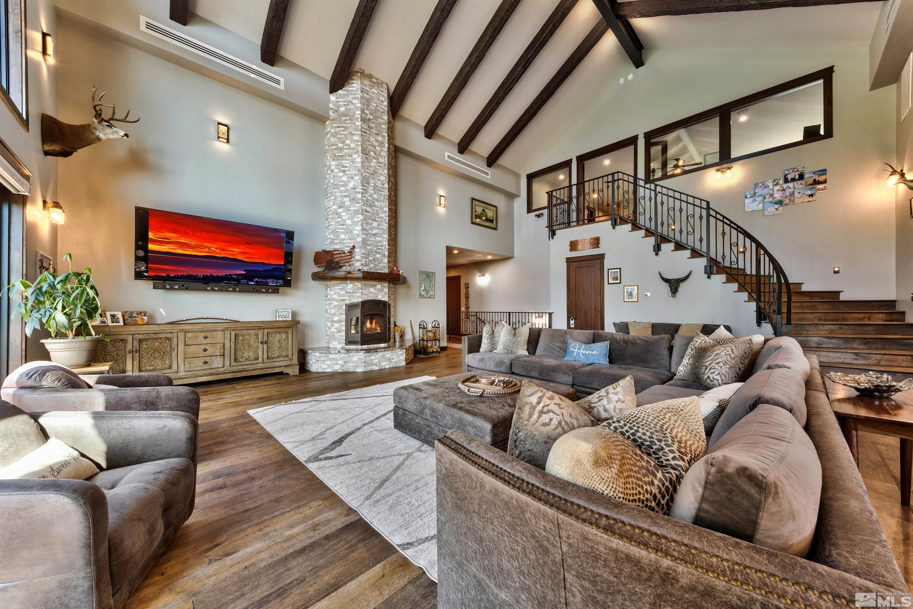 Gardnerville, Nevada, 89460, United States, ,8 BathroomsBathrooms,Residential,Active,1806576