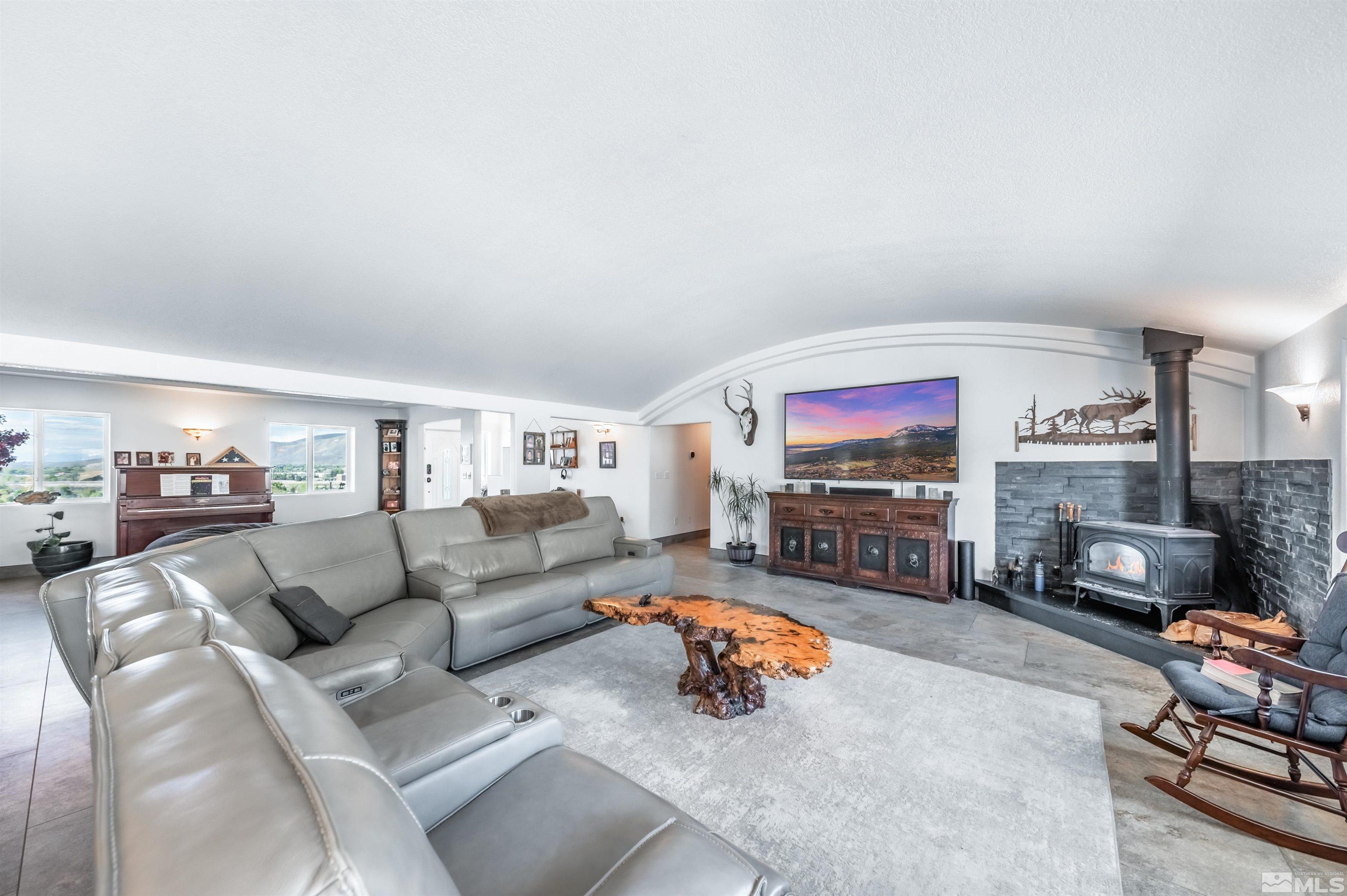 Carson City, Nevada, 89706, United States, 5 Bedrooms Bedrooms, ,5 BathroomsBathrooms,Residential,Active,1810442