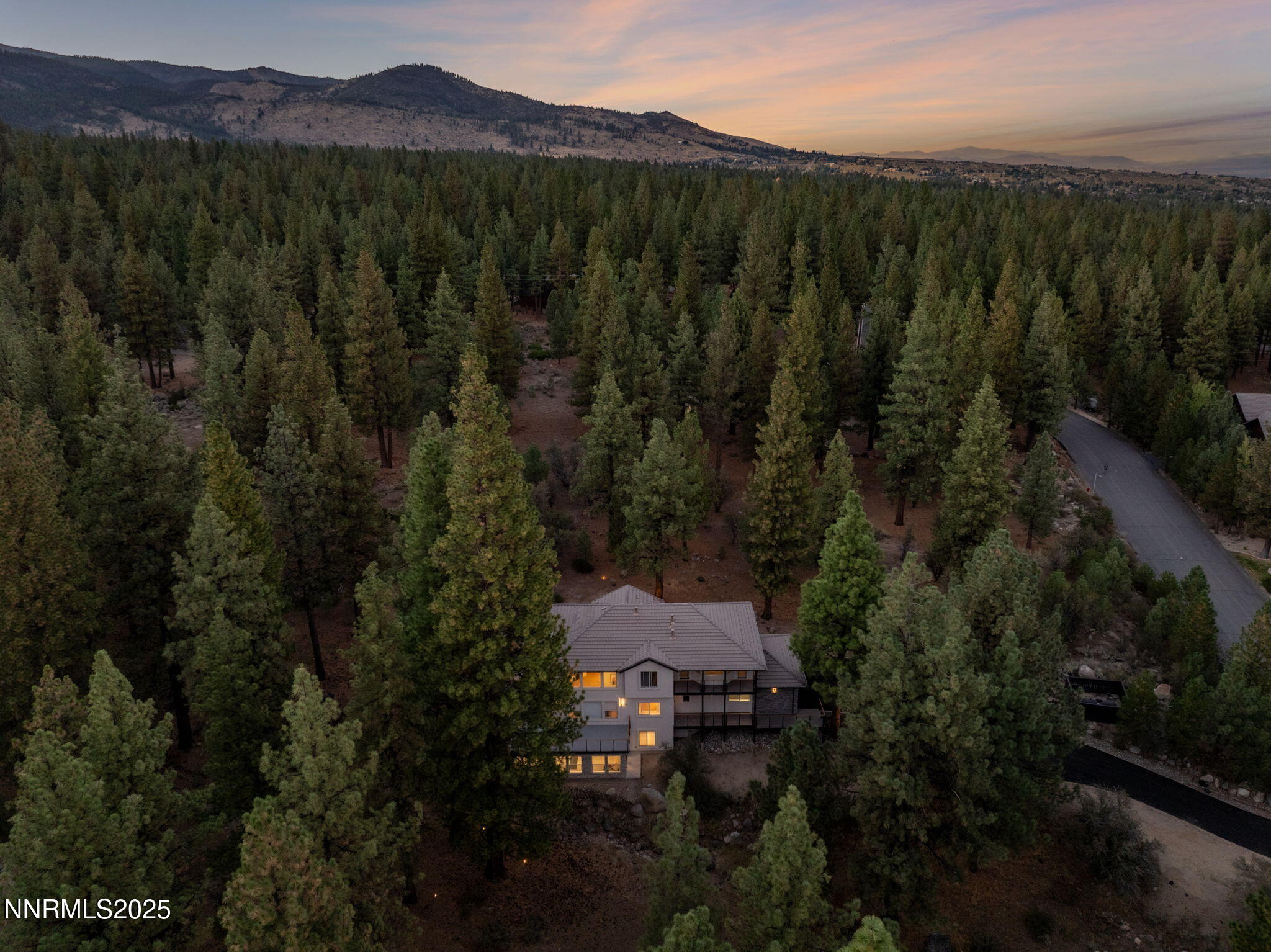 Reno, Nevada, 89511, United States, 5 Bedrooms Bedrooms, ,4 BathroomsBathrooms,Residential,Active,1952602