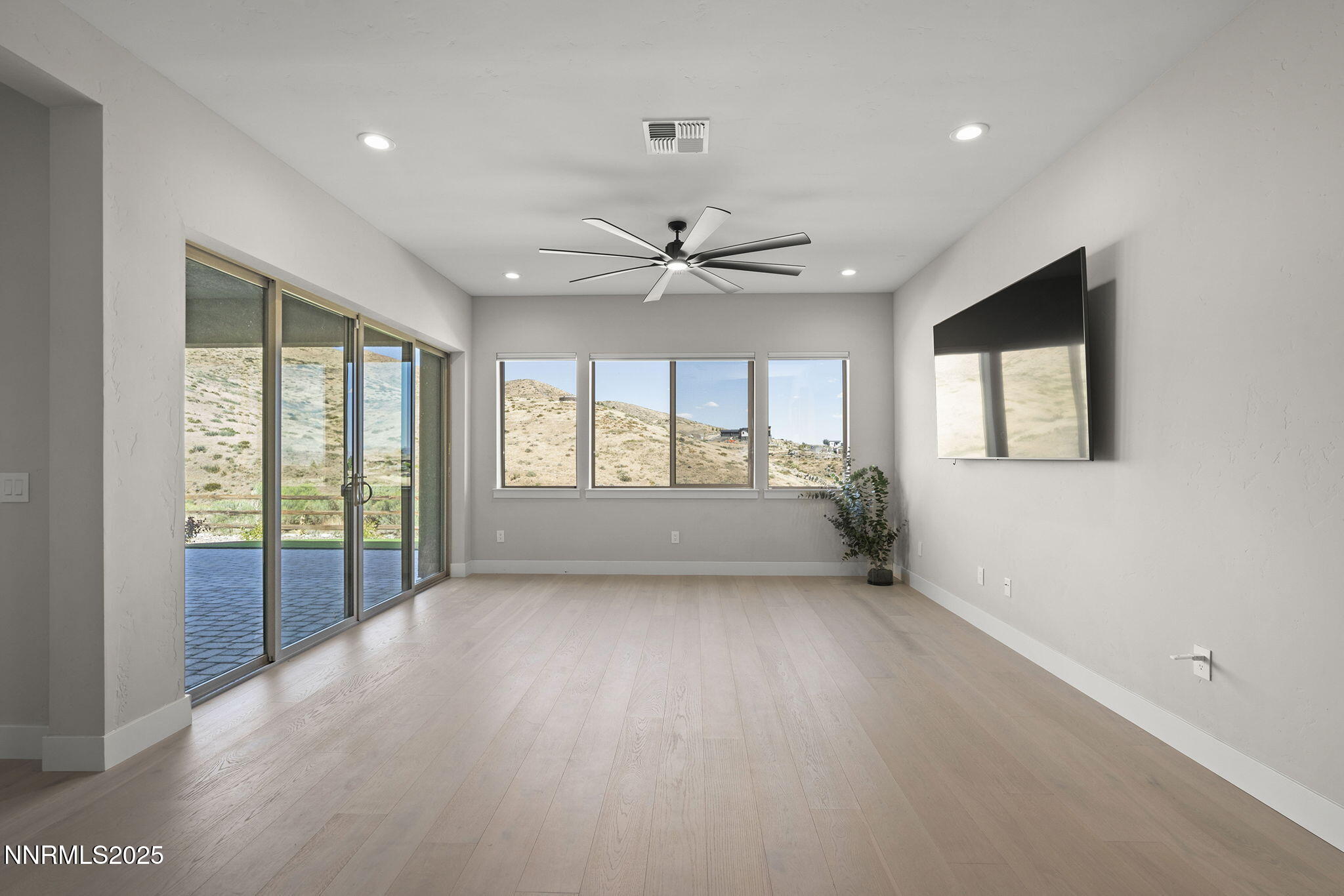 Reno, Nevada, 89523, United States, 4 Bedrooms Bedrooms, ,6 BathroomsBathrooms,Residential,Active,1922303