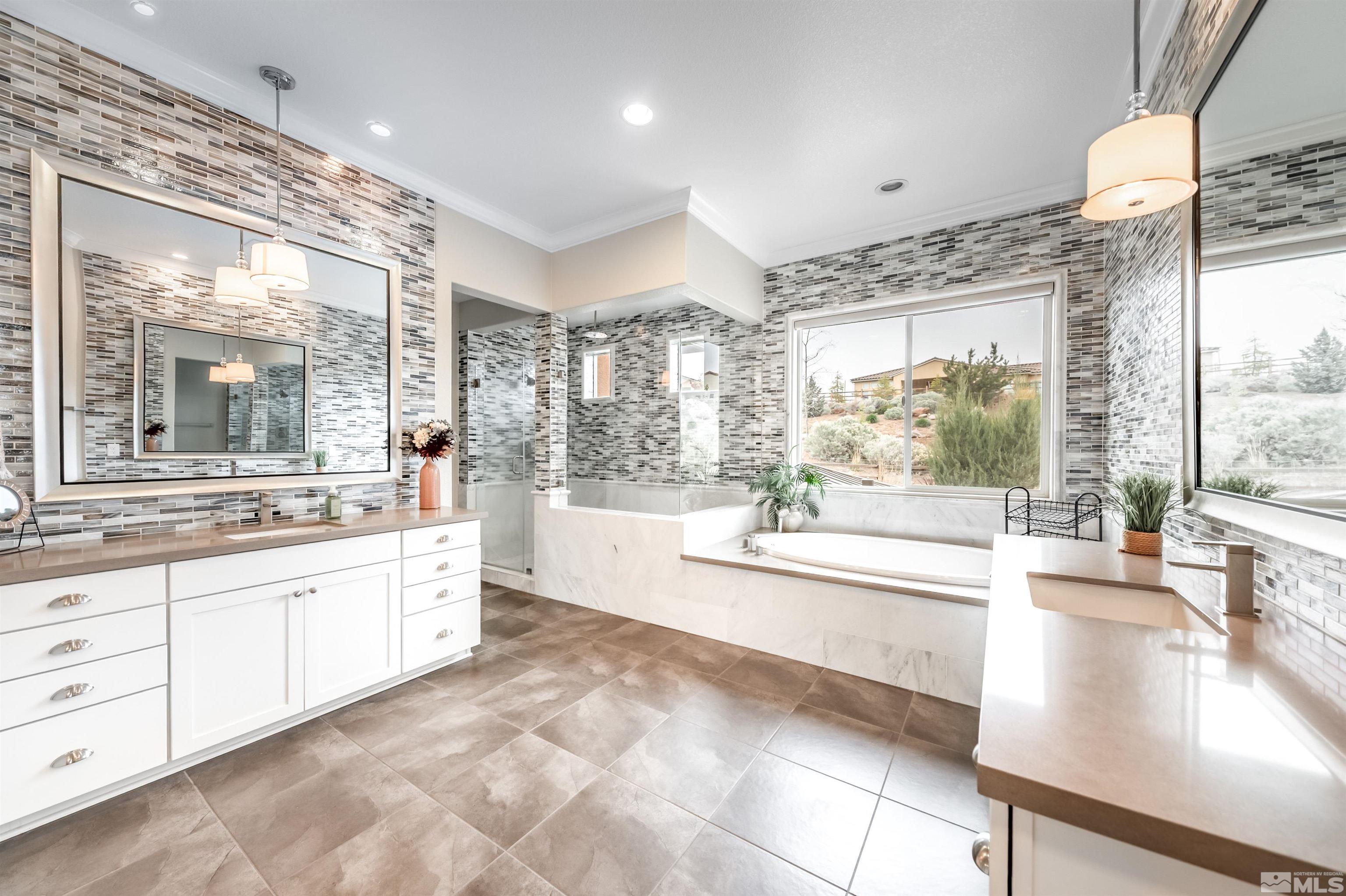 Reno, Nevada, 89511, United States, 5 Bedrooms Bedrooms, ,6 BathroomsBathrooms,Residential,Active,1781522