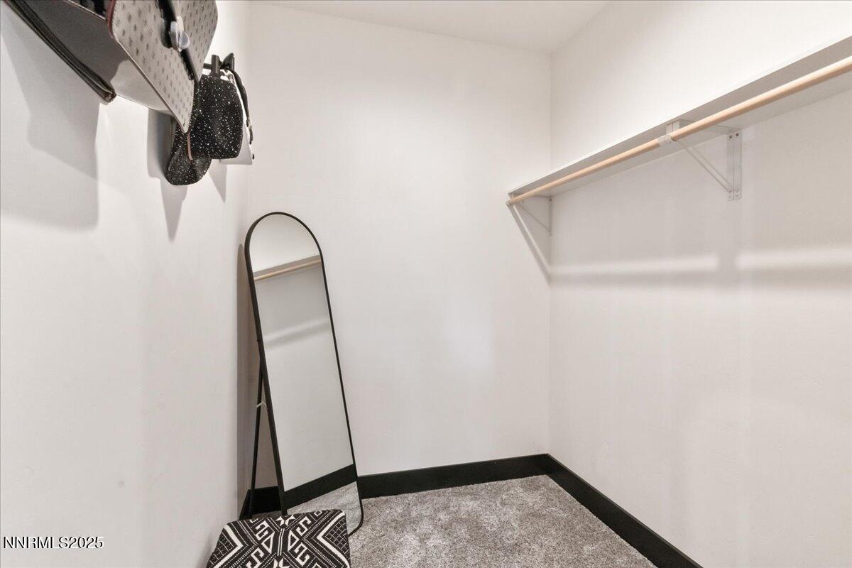 South Lake Tahoe, California, 96150, United States, 4 Bedrooms Bedrooms, ,3 BathroomsBathrooms,Residential,Active,2007137