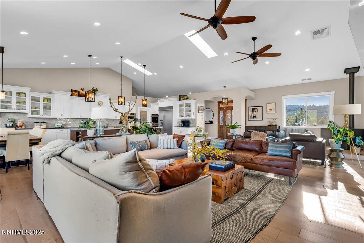 Reno, Nevada, 89521, United States, 5 Bedrooms Bedrooms, ,5 BathroomsBathrooms,Residential,Active,1894204