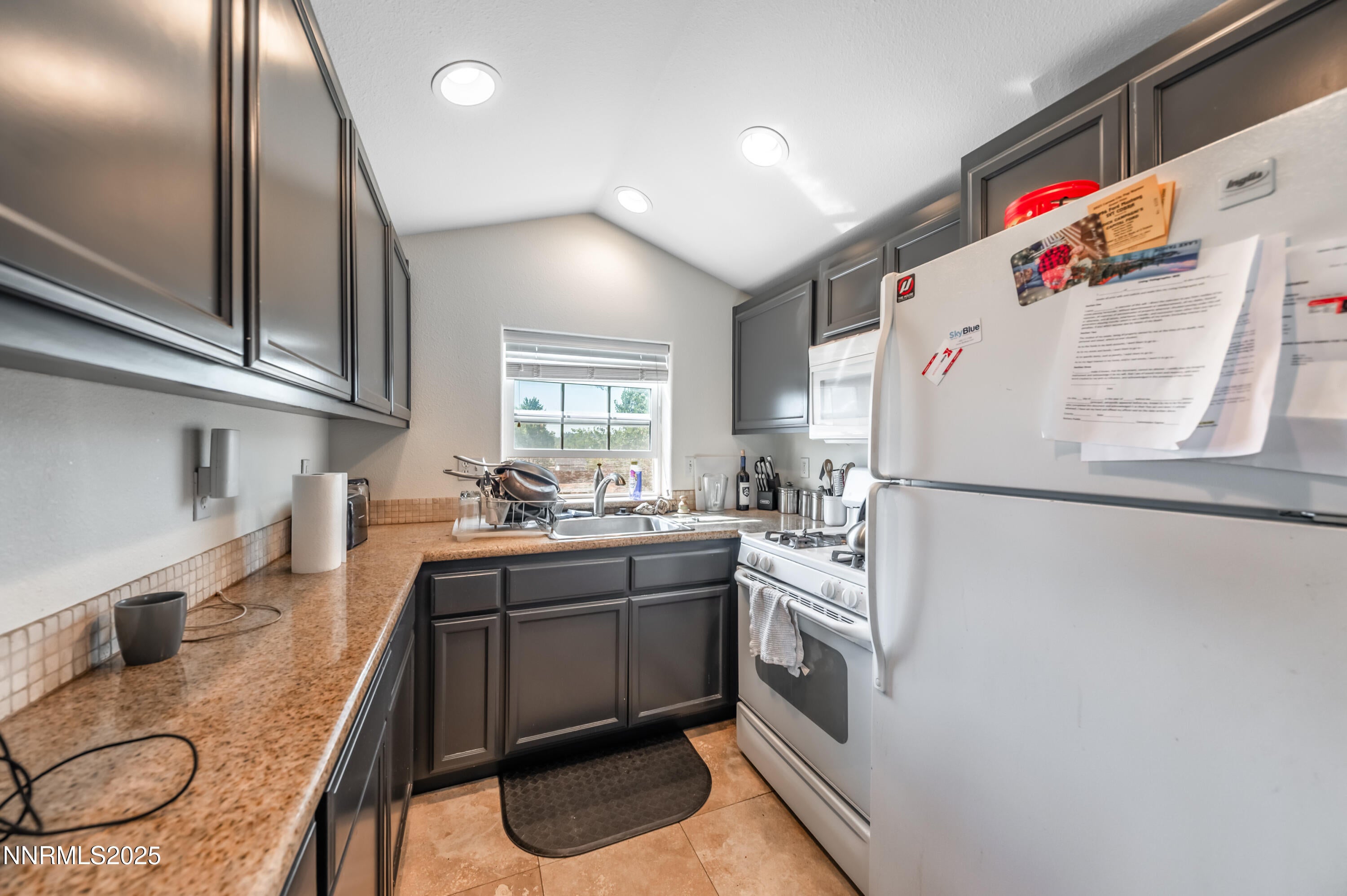 Minden, Nevada, 89423, United States, 4 Bedrooms Bedrooms, ,3 BathroomsBathrooms,Residential,Active,1987210