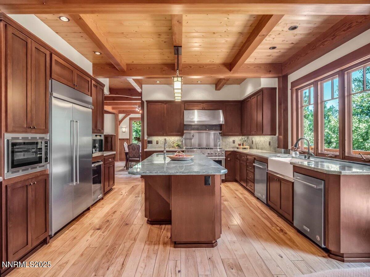 Gardnerville, Nevada, 89460, United States, 5 Bedrooms Bedrooms, ,7 BathroomsBathrooms,Residential,Active,1941107
