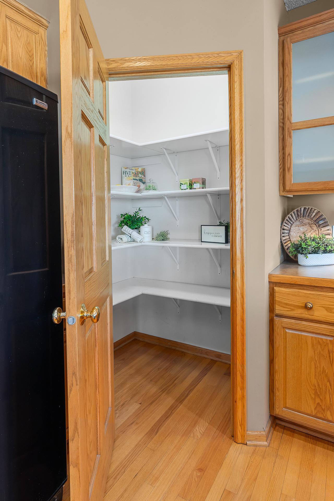 Prior Lake, Minnesota, 55372, United States, 4 Bedrooms Bedrooms, ,4 BathroomsBathrooms,Residential,Active,1995257