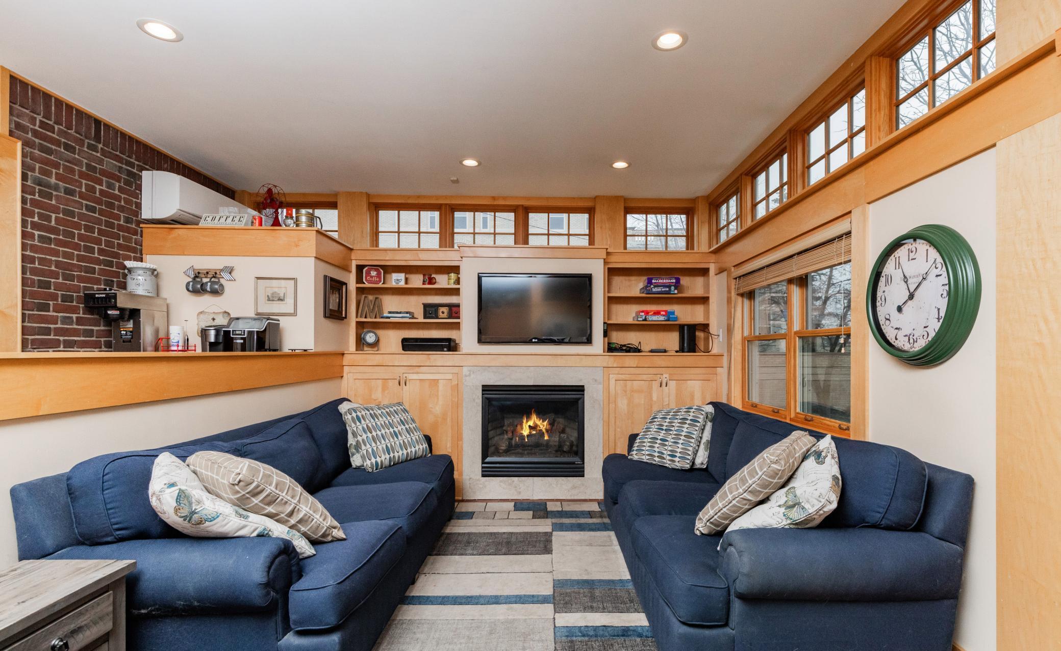 Saint Paul, Minnesota, 55105, United States, 6 Bedrooms Bedrooms, ,5 BathroomsBathrooms,Residential,Pending,2011867