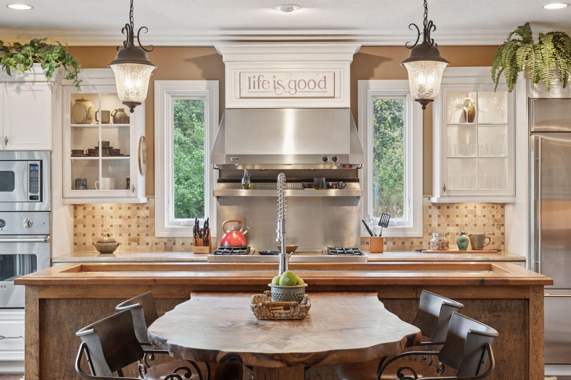 Hudson, Wisconsin, 54016, United States, 4 Bedrooms Bedrooms, ,6 BathroomsBathrooms,Residential,Active,1965807