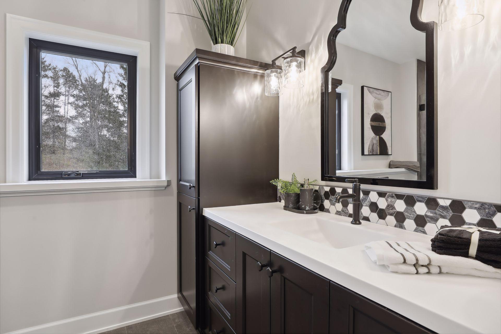 Saint Paul, Minnesota, 55127, United States, 3 Bedrooms Bedrooms, ,3 BathroomsBathrooms,Residential,Active,1756454