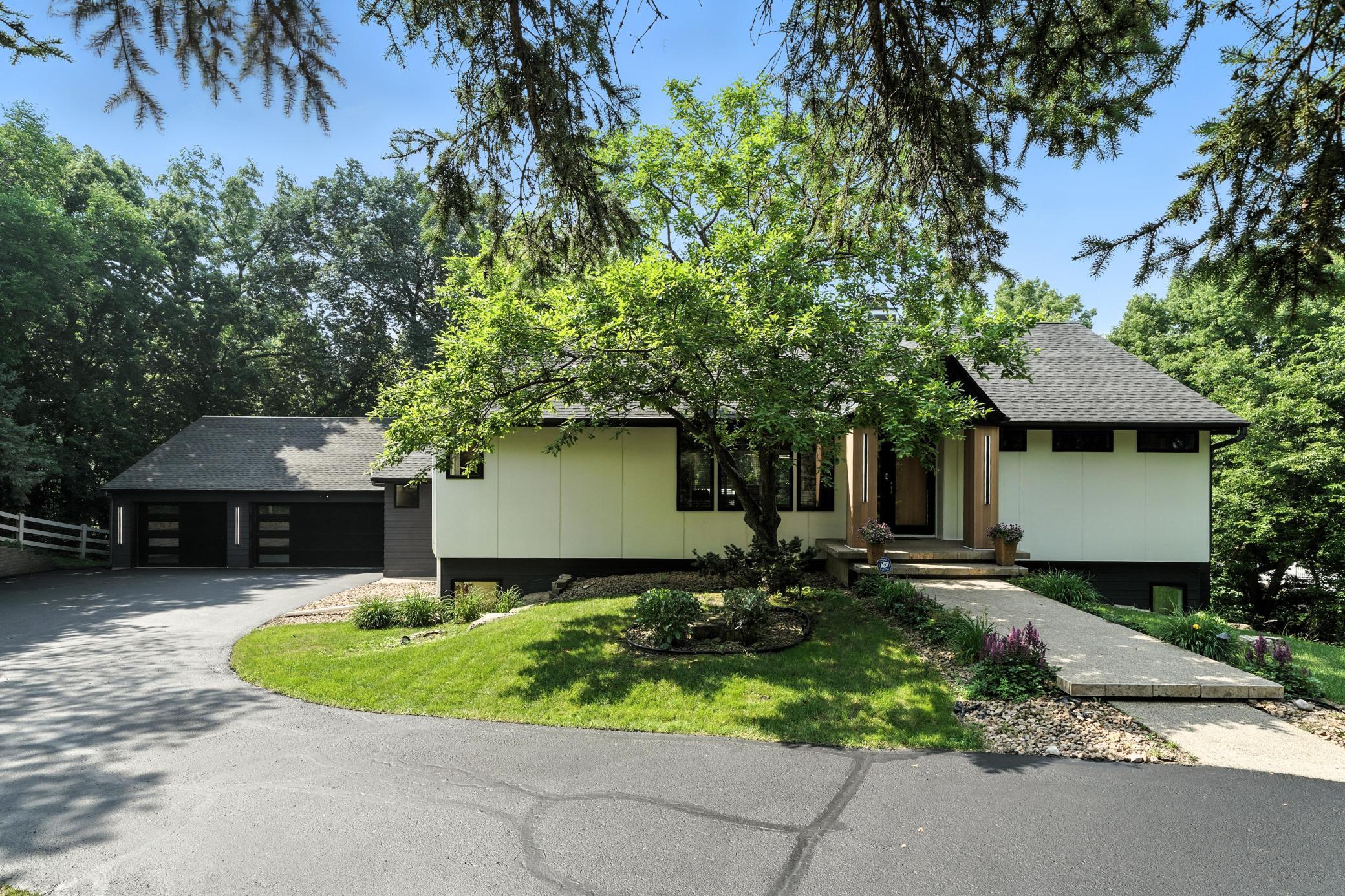 Minnetonka, Minnesota, 55345, United States, ,3 BathroomsBathrooms,Residential,Active,1894771