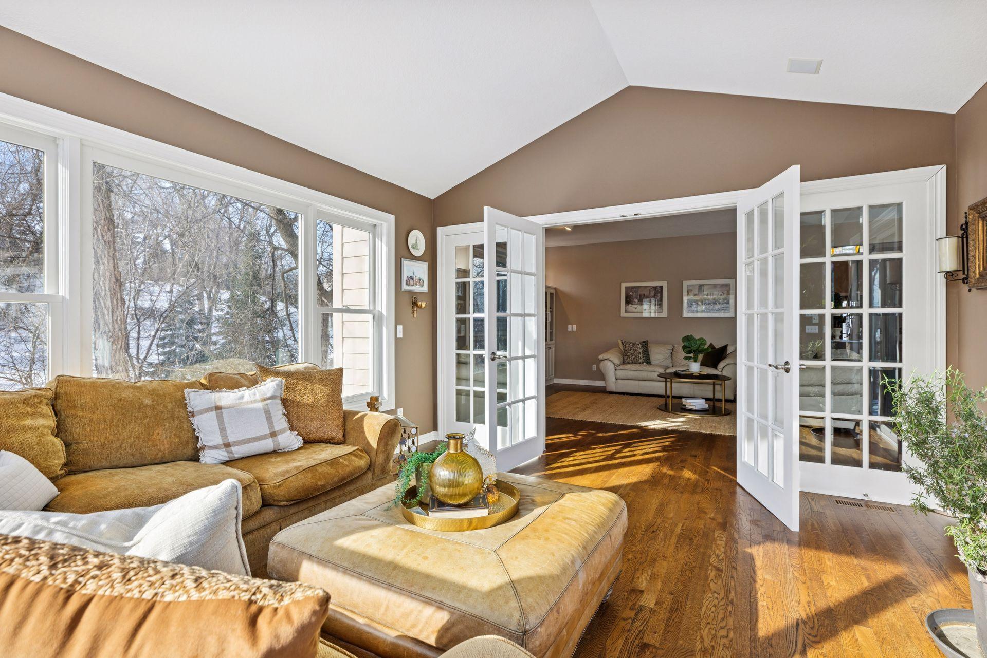 West Saint Paul, Minnesota, 55118, United States, 5 Bedrooms Bedrooms, ,5 BathroomsBathrooms,Residential,Active,2013431