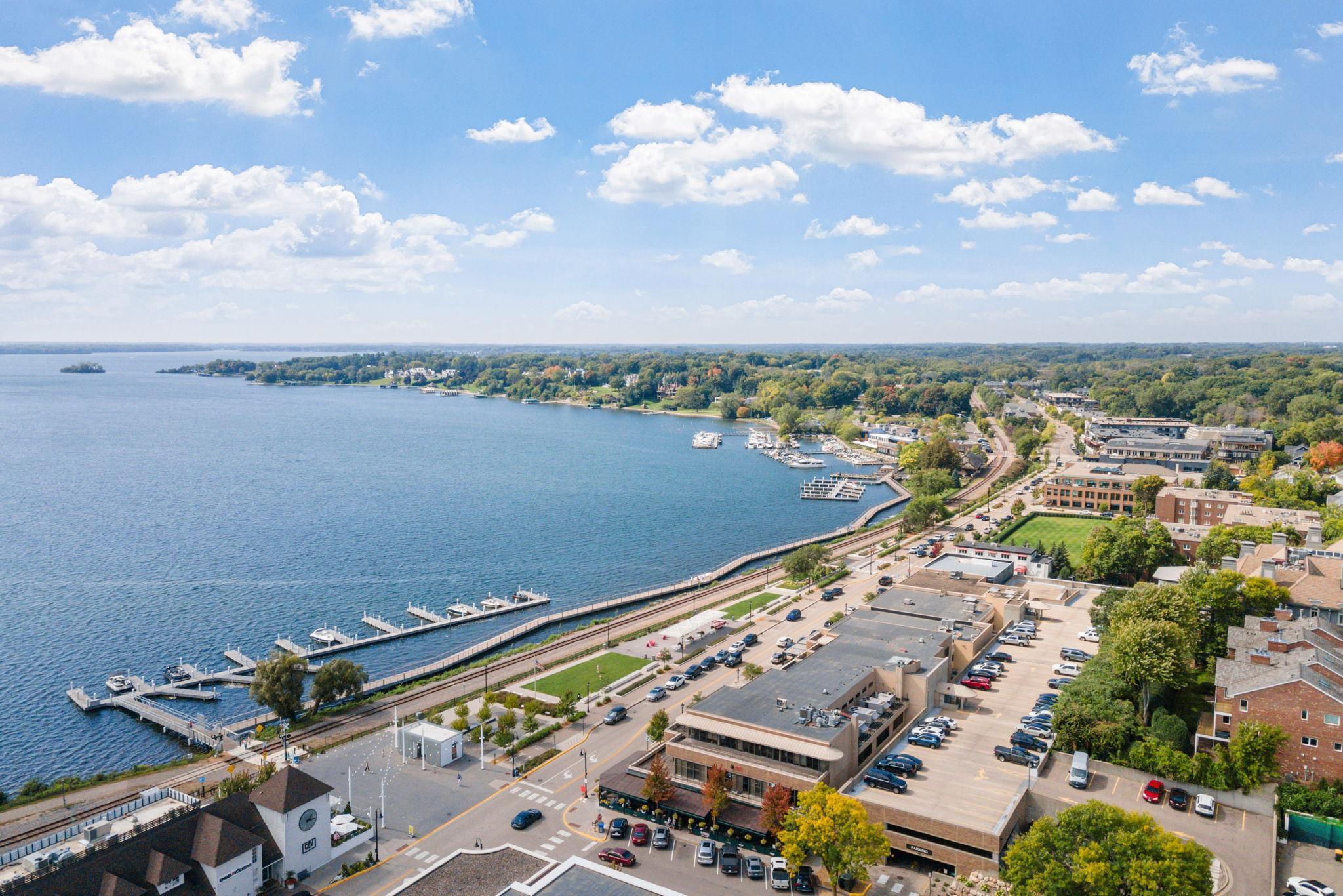 Wayzata, Minnesota, 55391, United States, 4 Bedrooms Bedrooms, ,3 BathroomsBathrooms,Residential,Active,1953718