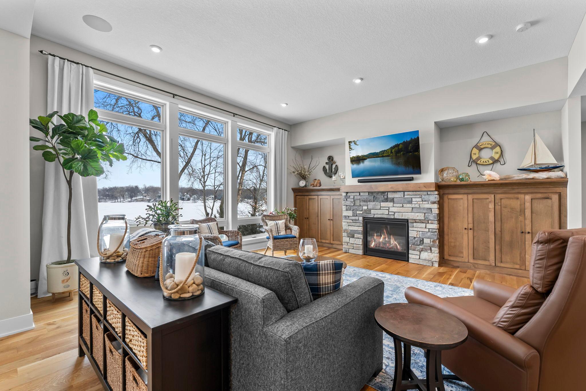 Wayzata, Minnesota, 55391, United States, 3 Bedrooms Bedrooms, ,3 BathroomsBathrooms,Residential,Active,2018191