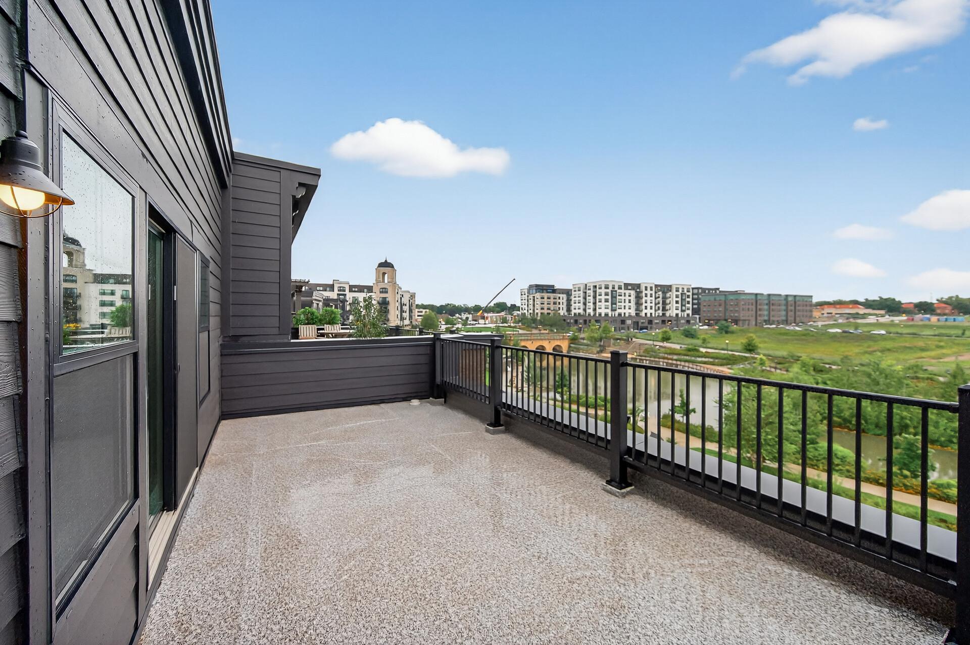 Saint Paul, Minnesota, 55116, United States, 4 Bedrooms Bedrooms, ,4 BathroomsBathrooms,Residential,Active,2003561