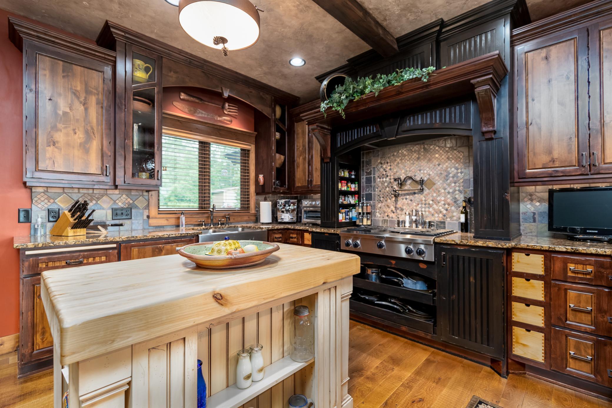 Brainerd, Minnesota, 56401, United States, 5 Bedrooms Bedrooms, ,5 BathroomsBathrooms,Residential,Active,1762863