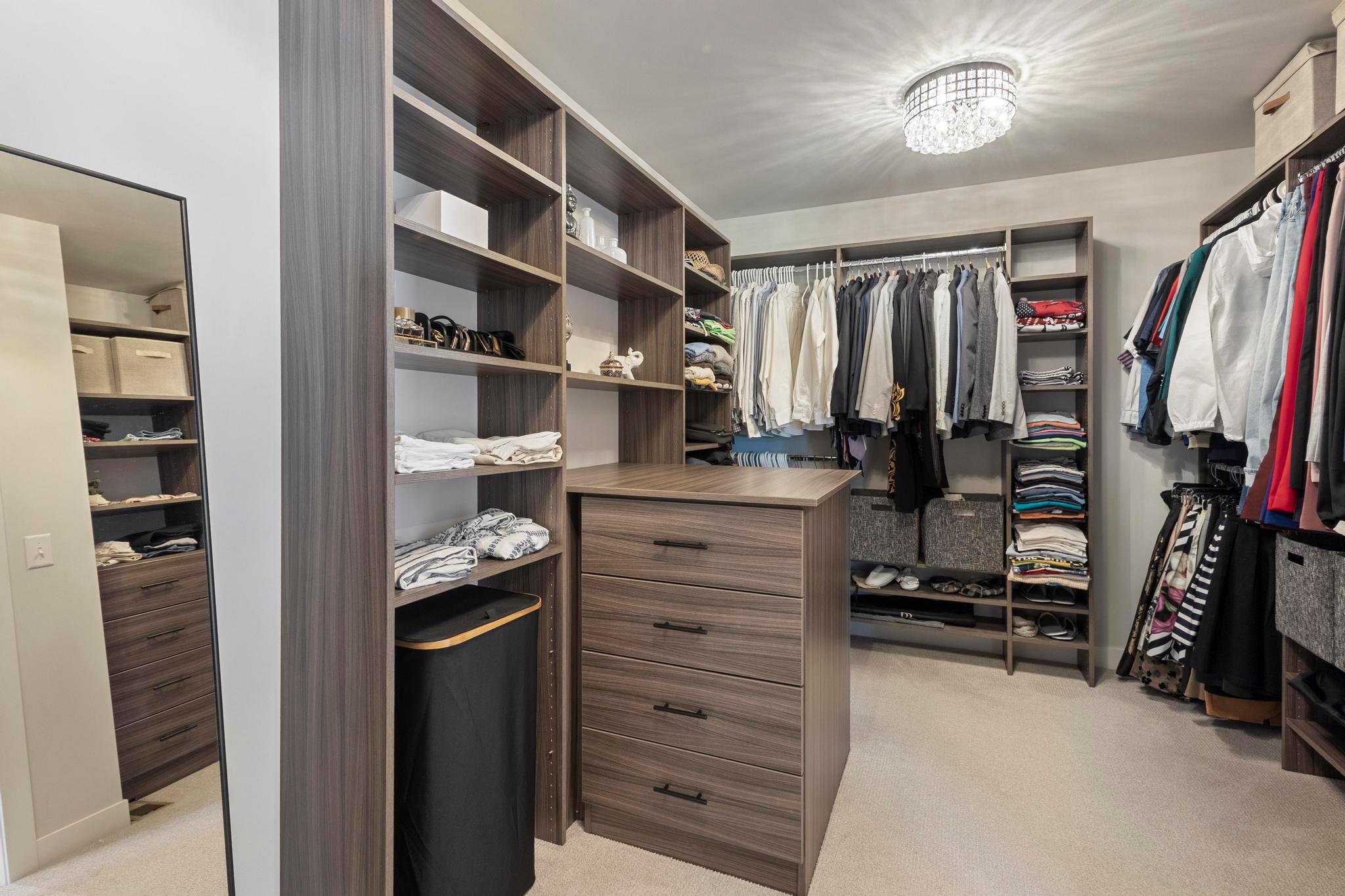 Excelsior, Minnesota, 55331, United States, 5 Bedrooms Bedrooms, ,5 BathroomsBathrooms,Residential,Active,1880009