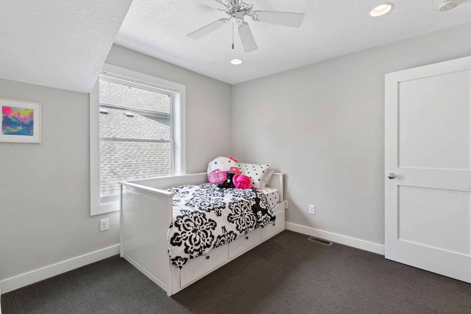 Minneapolis, Minnesota, 55410, United States, 5 Bedrooms Bedrooms, ,5 BathroomsBathrooms,Residential,Active,1929403