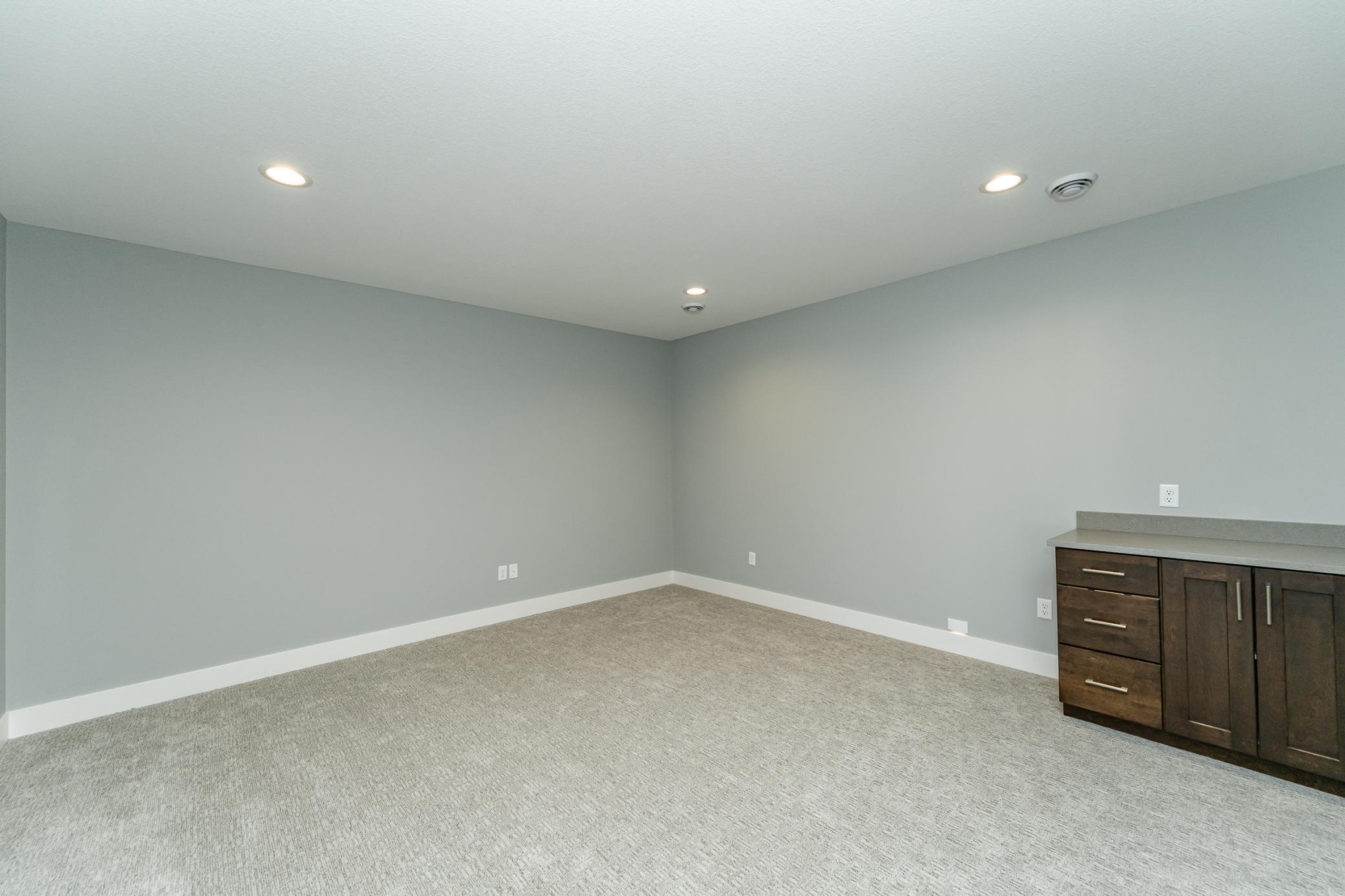 Rochester, Minnesota, 55902, United States, 5 Bedrooms Bedrooms, ,6 BathroomsBathrooms,Residential,Active,1892599