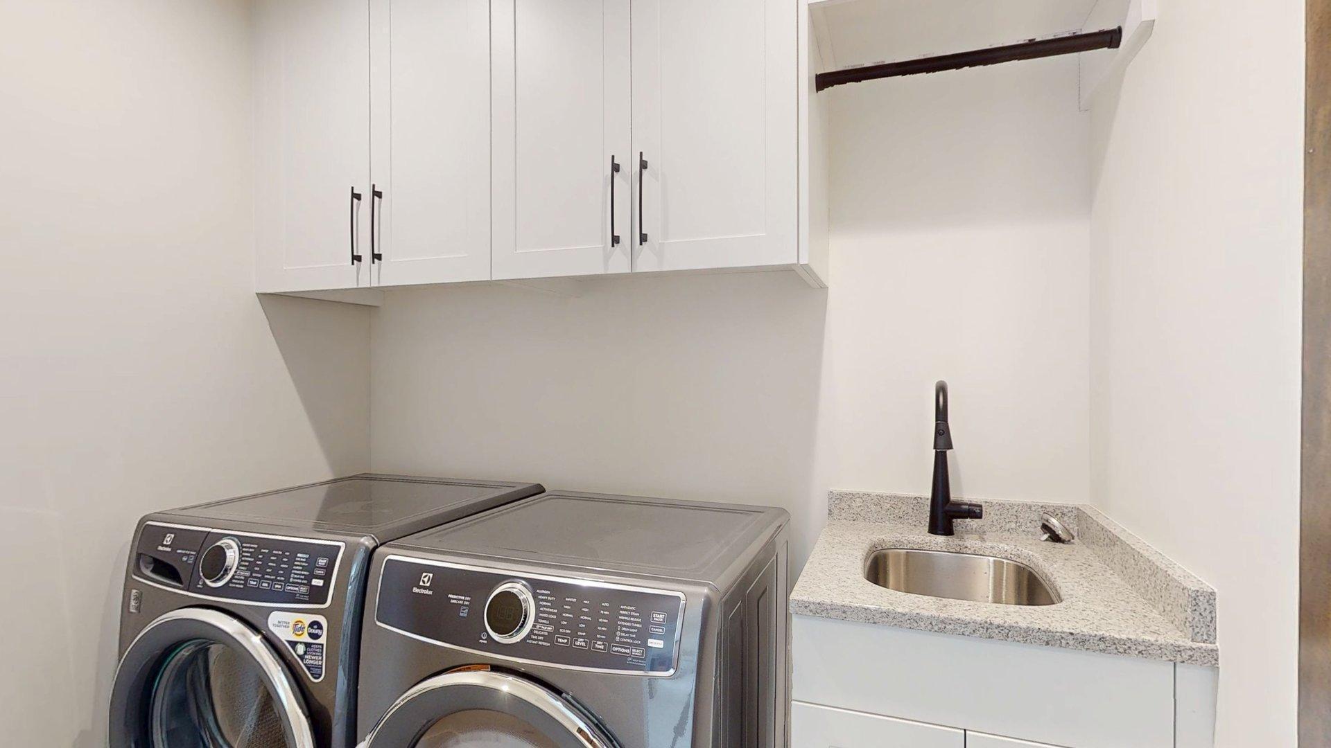 Rochester, Minnesota, 55901, United States, ,4 BathroomsBathrooms,Residential,Active,1853238