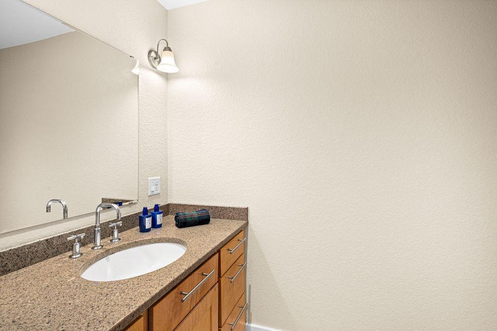 Duluth, Minnesota, 55804, United States, 5 Bedrooms Bedrooms, ,6 BathroomsBathrooms,Residential,Active,2014596