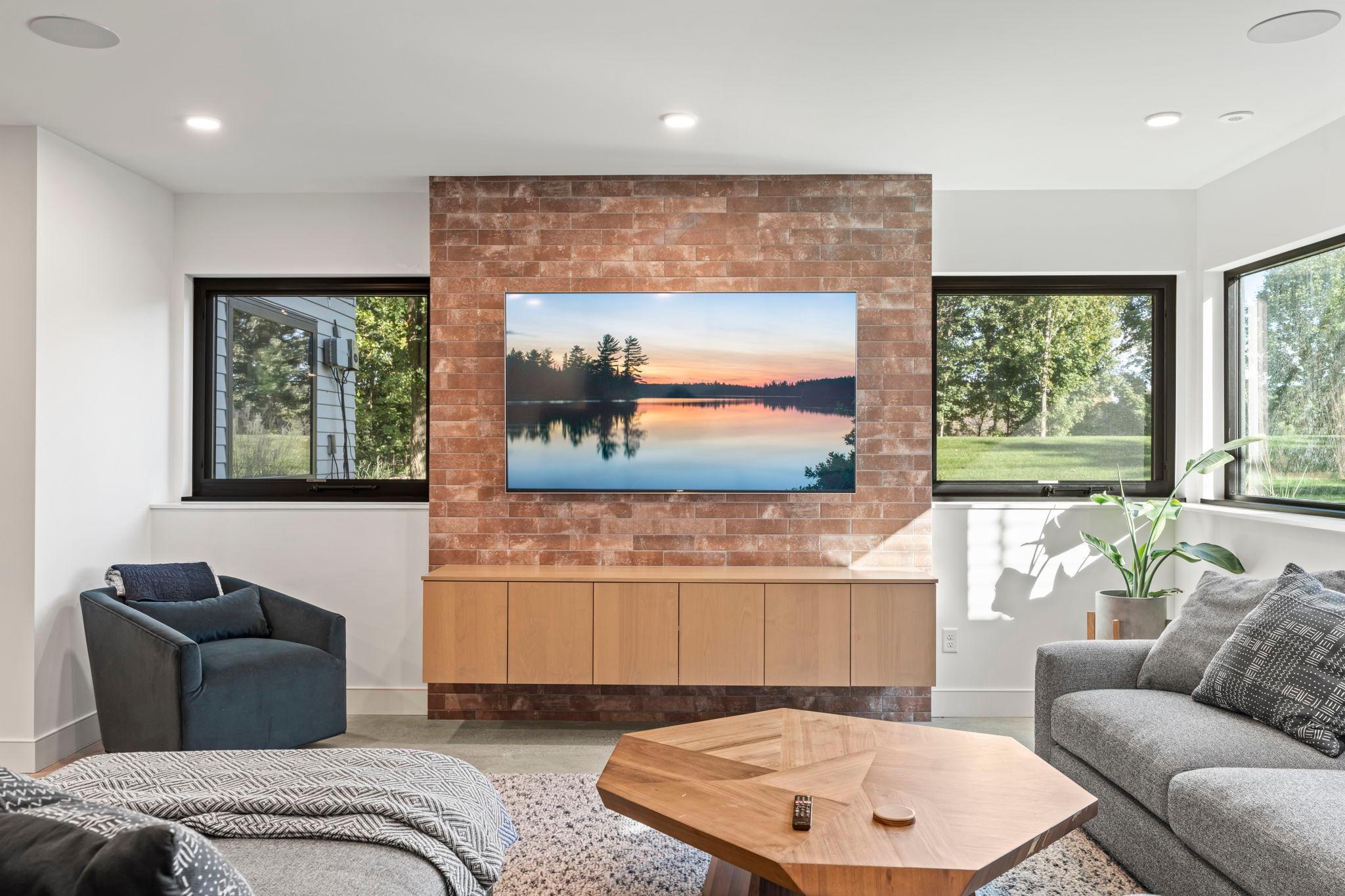 Shakopee, Minnesota, 55379, United States, 5 Bedrooms Bedrooms, ,5 BathroomsBathrooms,Residential,Active,1964254