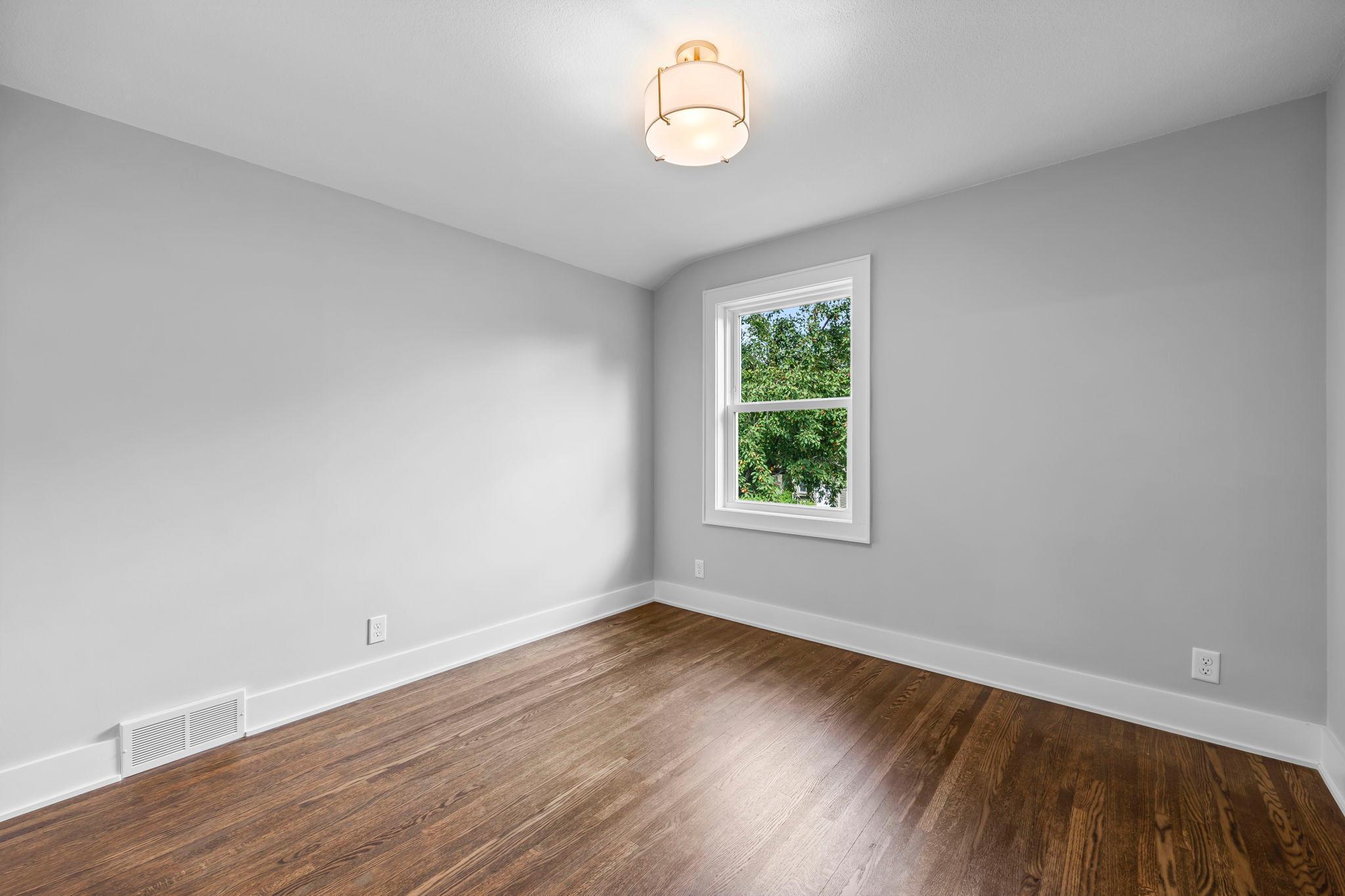 Minneapolis, Minnesota, 55435, United States, 5 Bedrooms Bedrooms, ,5 BathroomsBathrooms,Residential,Active,1944270