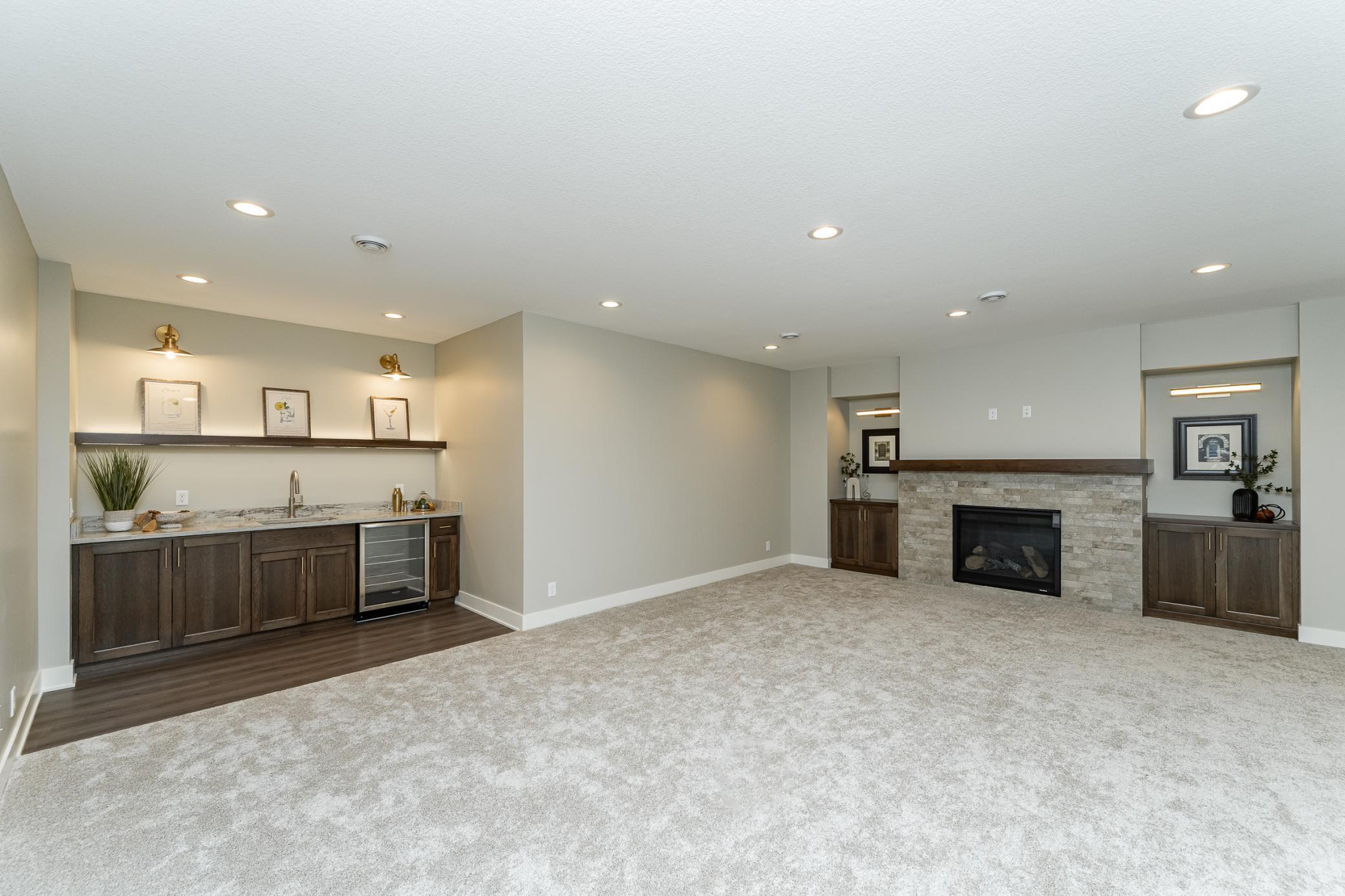 Rochester, Minnesota, 55902, United States, 6 Bedrooms Bedrooms, ,5 BathroomsBathrooms,Residential,Active,1936101