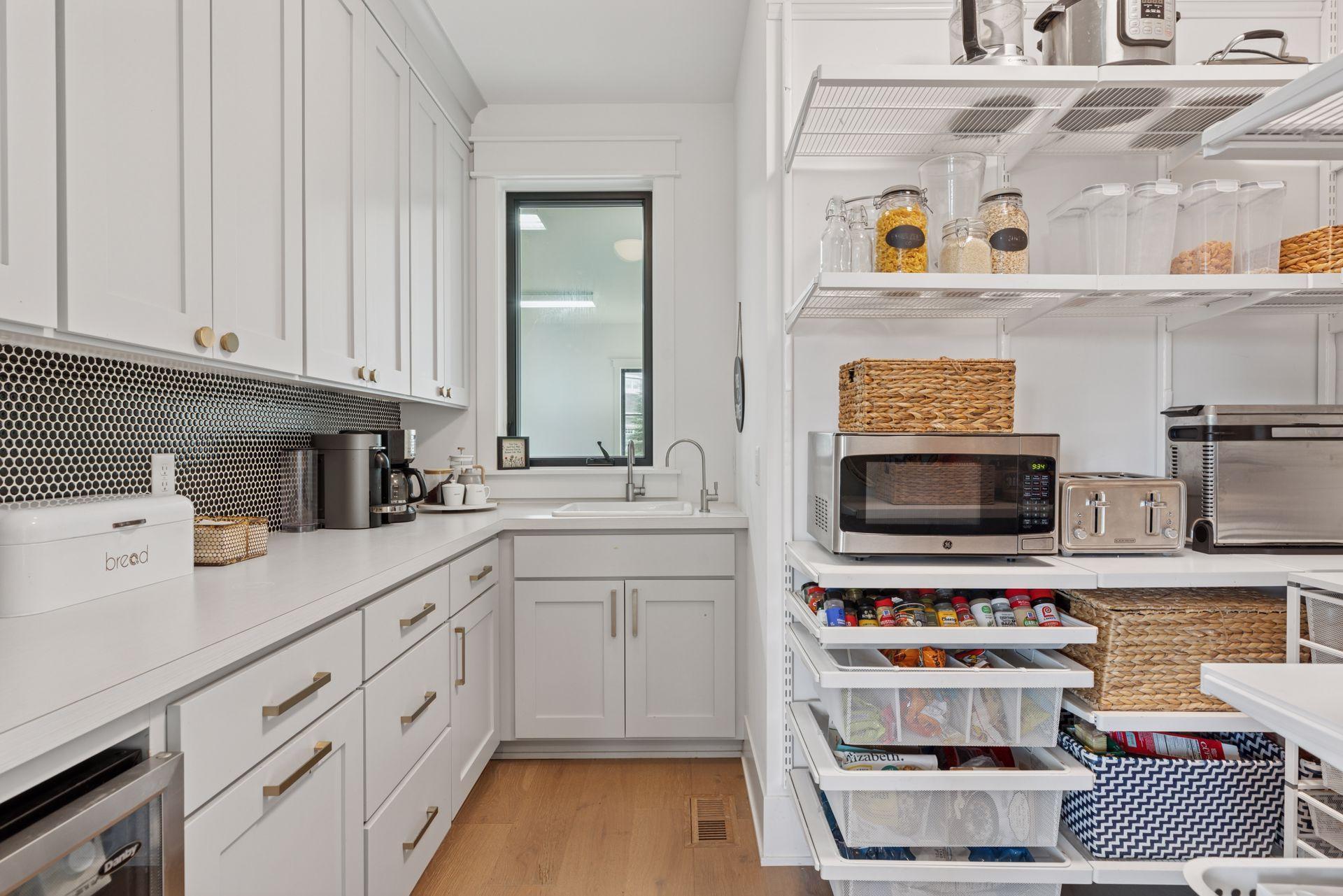 Woodbury, Minnesota, 55129, United States, 6 Bedrooms Bedrooms, ,6 BathroomsBathrooms,Residential,Active,1871286