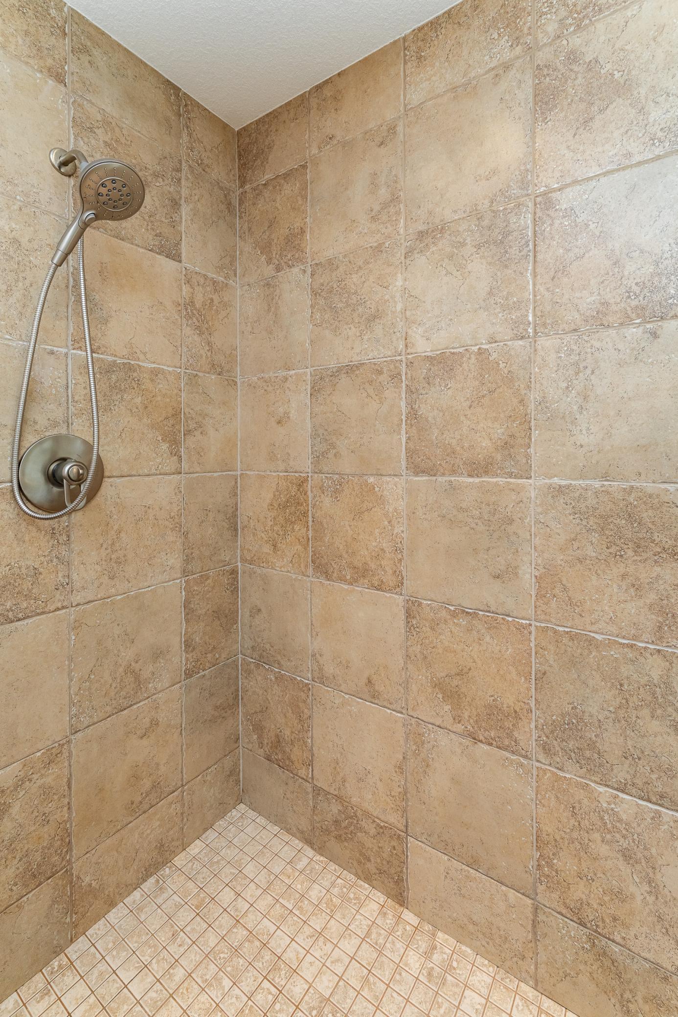 Rochester, Minnesota, 55902, United States, 6 Bedrooms Bedrooms, ,4 BathroomsBathrooms,Residential,Active,1888994