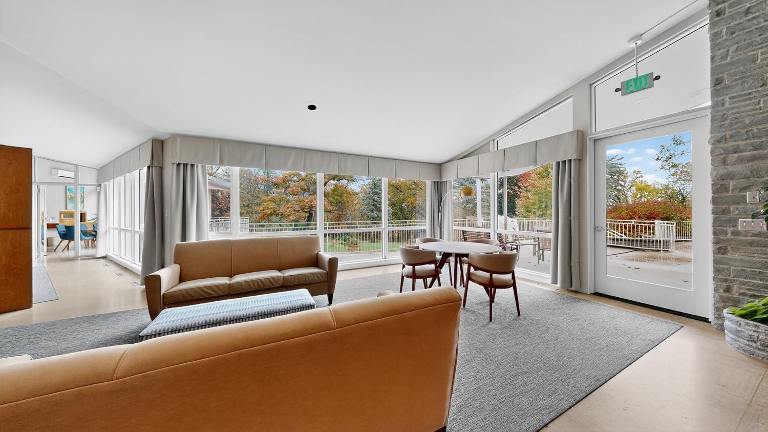 Rochester, Minnesota, 55902, United States, 10 Bedrooms Bedrooms, ,6 BathroomsBathrooms,Residential,Active,1970931