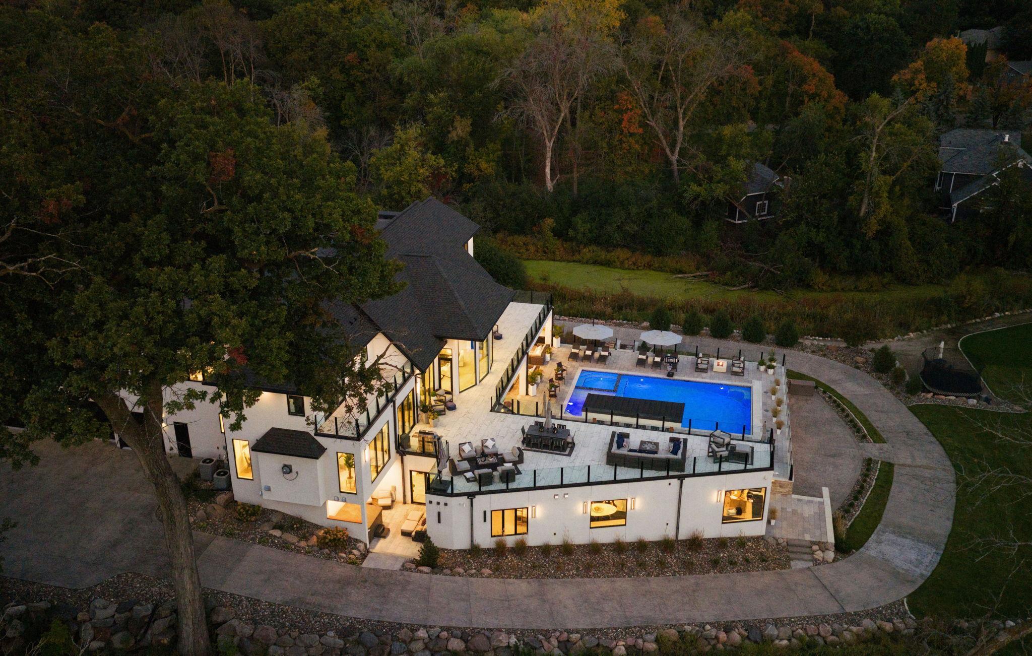 Wayzata, Minnesota, 55391, United States, 8 Bedrooms Bedrooms, ,11 BathroomsBathrooms,Residential,Active,1959932