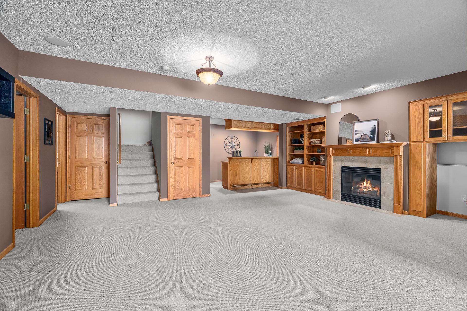 Prior Lake, Minnesota, 55372, United States, 4 Bedrooms Bedrooms, ,4 BathroomsBathrooms,Residential,Active,1995257