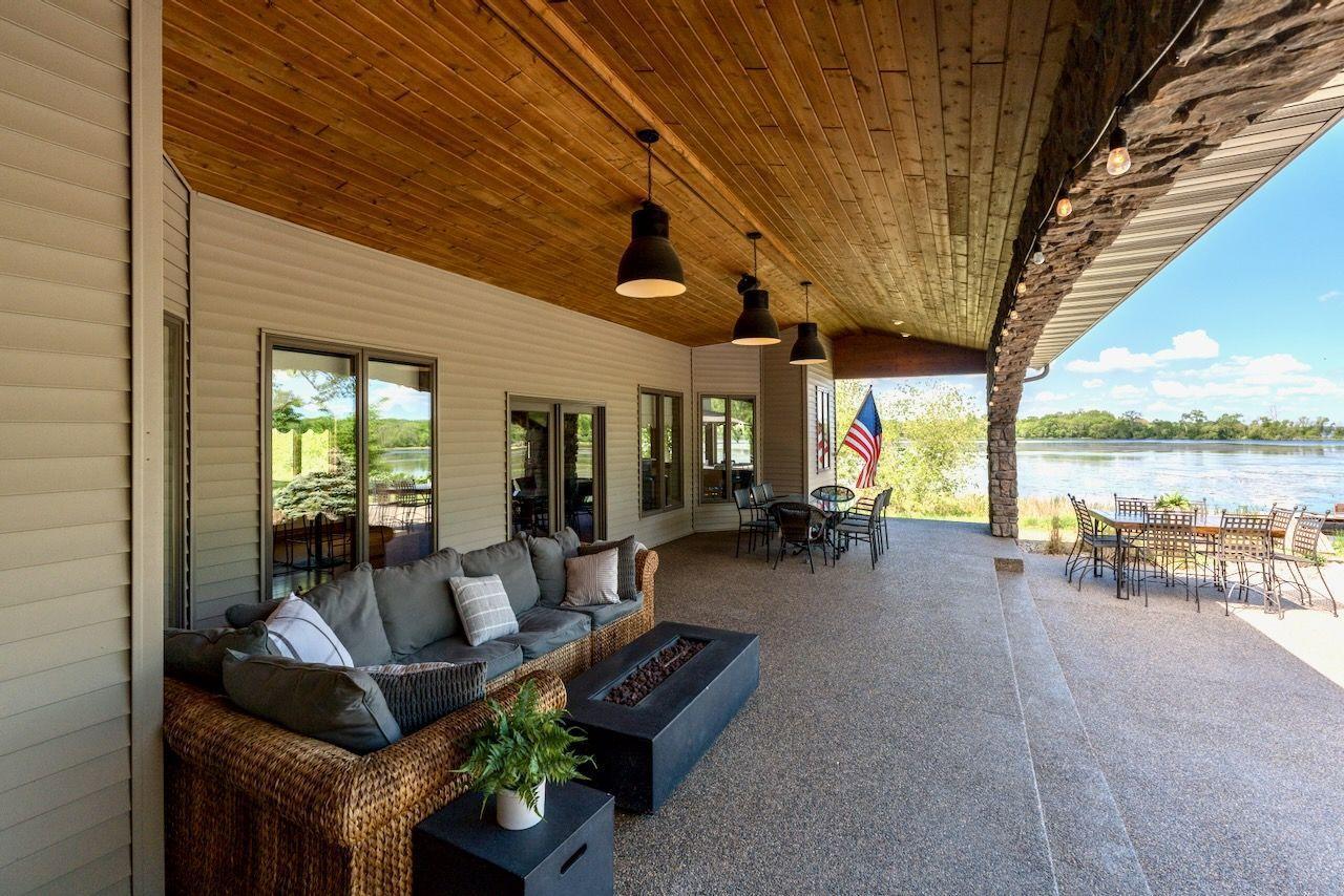 Elysian, Minnesota, 56028, United States, 6 Bedrooms Bedrooms, ,6 BathroomsBathrooms,Residential,Active,1831792