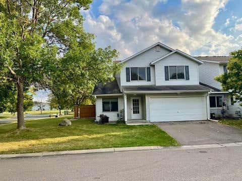 464 ROUNDHOUSE ST, SHAKOPEE, MN 55379, photo 4 of 5