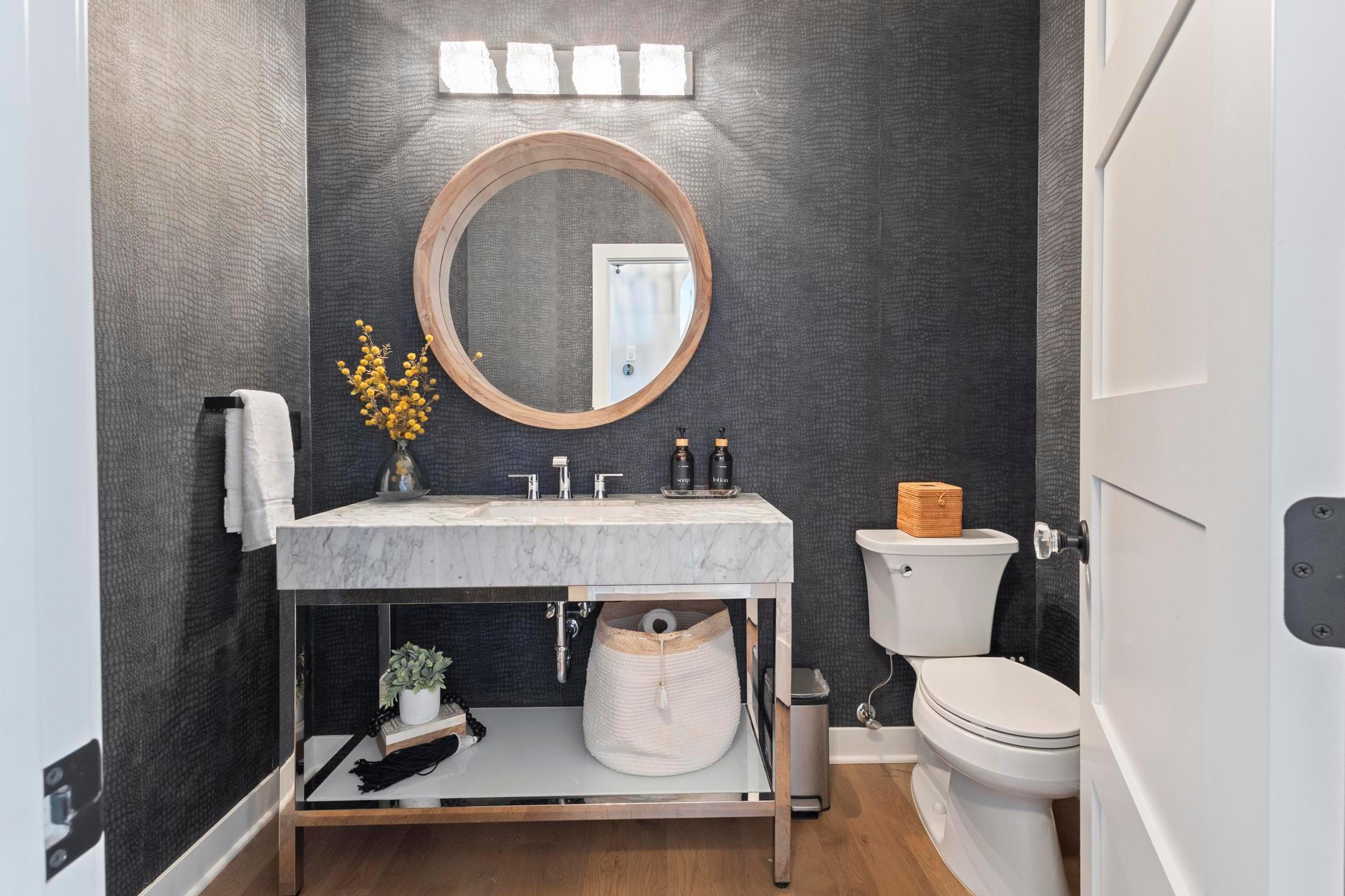 Excelsior, Minnesota, 55331, United States, 5 Bedrooms Bedrooms, ,5 BathroomsBathrooms,Residential,Active,1880009