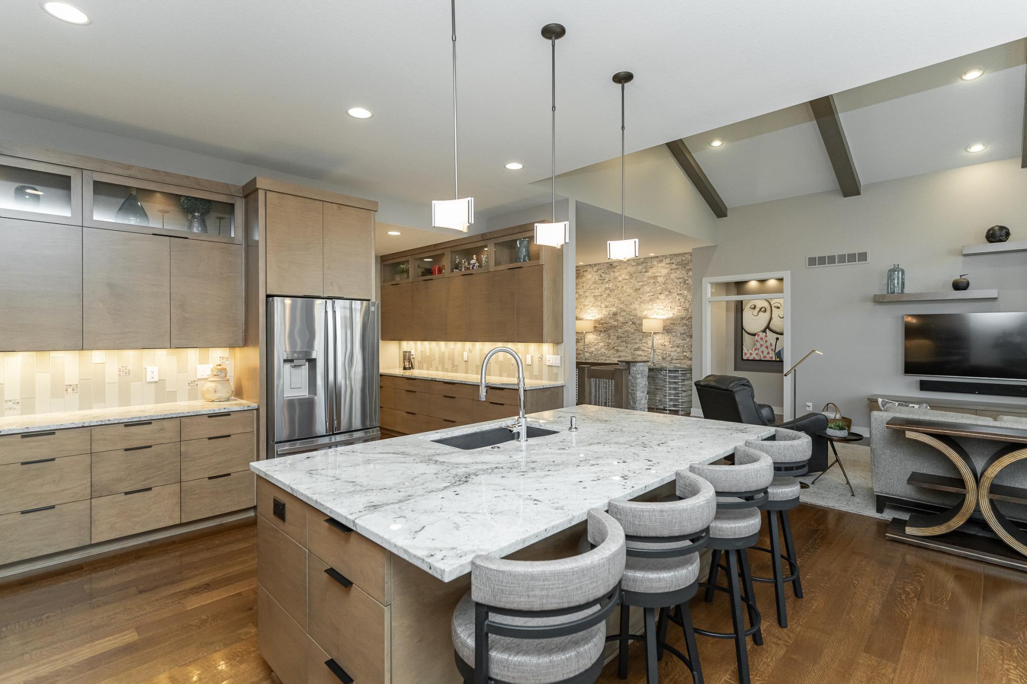 Rochester, Minnesota, 55902, United States, 4 Bedrooms Bedrooms, ,3 BathroomsBathrooms,Residential,Active,1905106