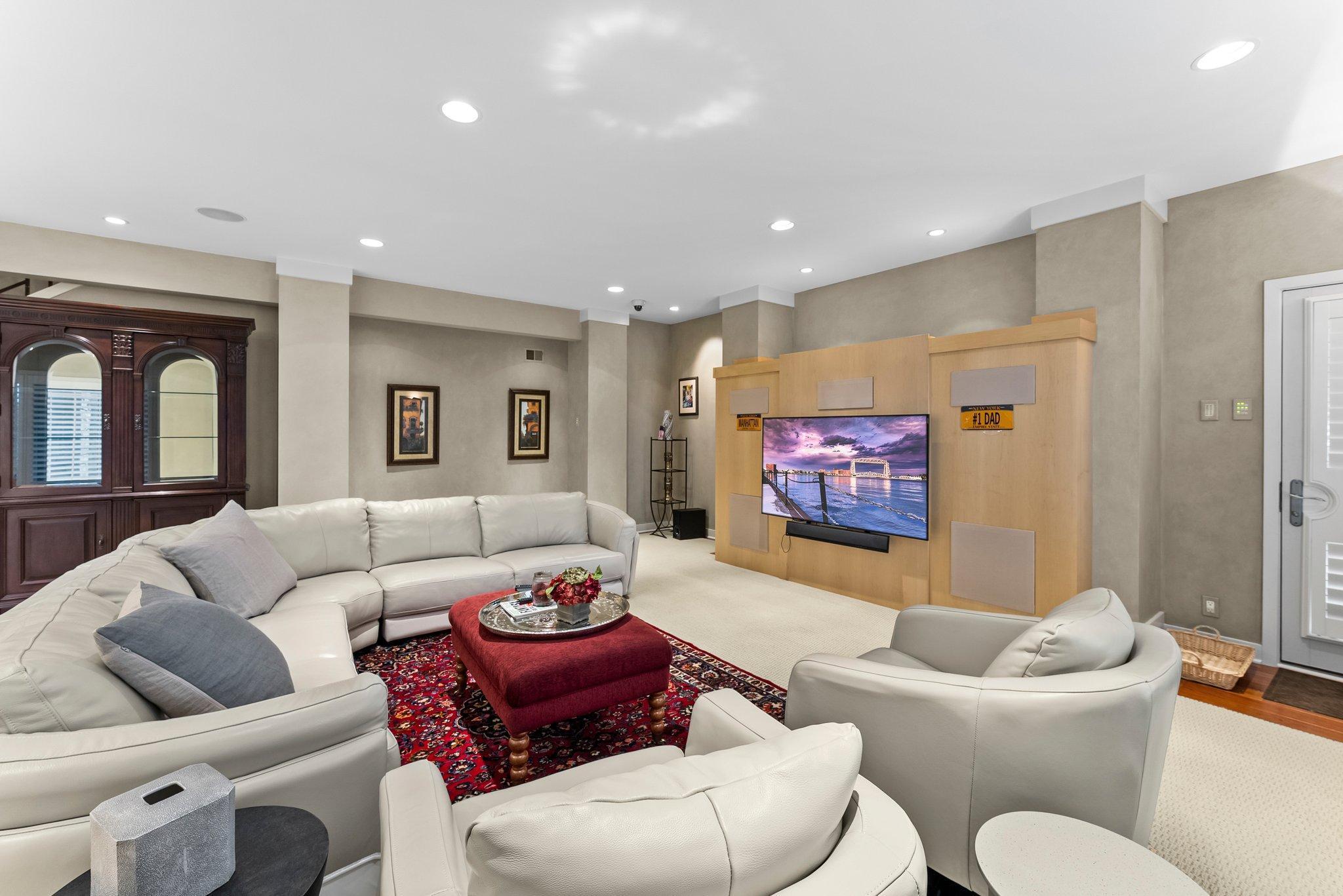 Eden Prairie, Minnesota, 55347, United States, ,4 BathroomsBathrooms,Residential,Active,1764072