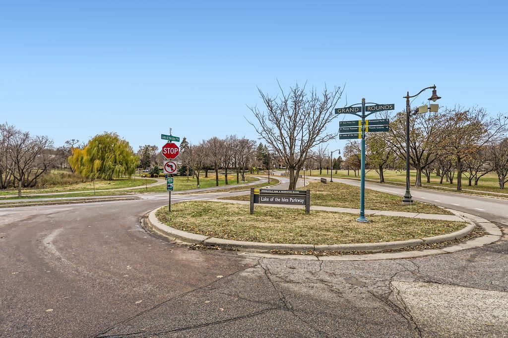 Minneapolis, Minnesota, 55405, United States, 3 Bedrooms Bedrooms, ,4 BathroomsBathrooms,Residential,Active,1769436