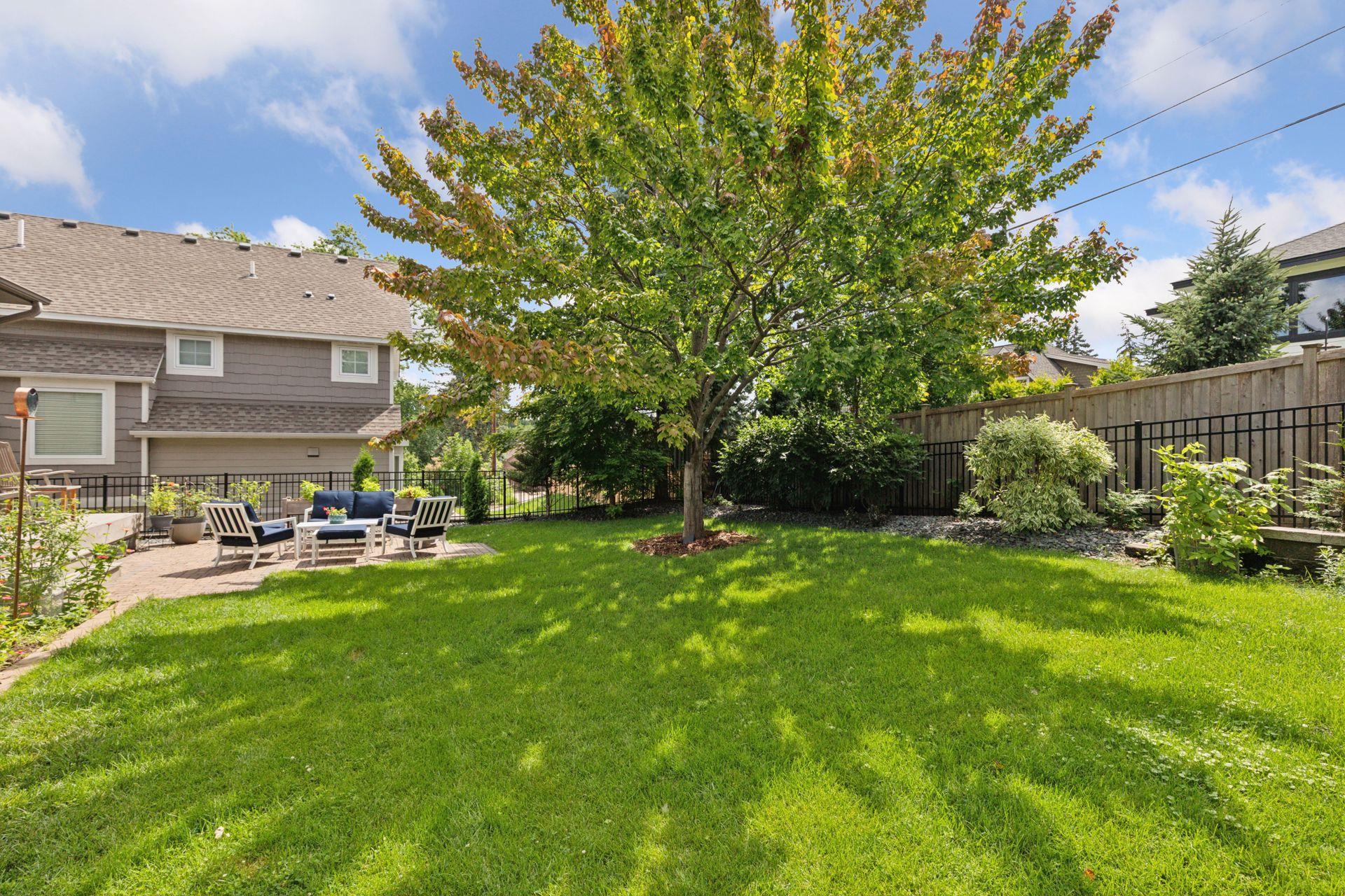 Minneapolis, Minnesota, 55410, United States, 5 Bedrooms Bedrooms, ,5 BathroomsBathrooms,Residential,Active,1929403